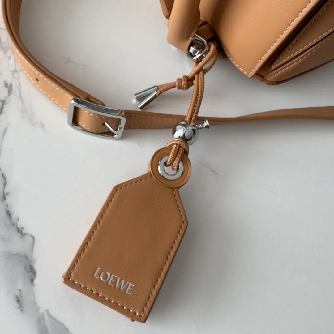 Классические Сумки Женские Loewe 17270394