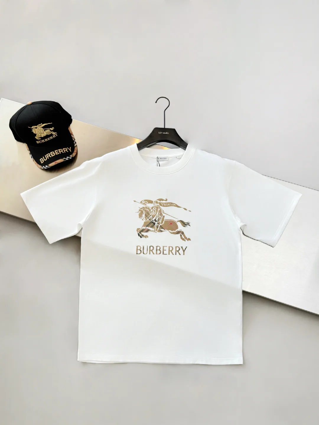 Футболки Женские Burberry 11615929