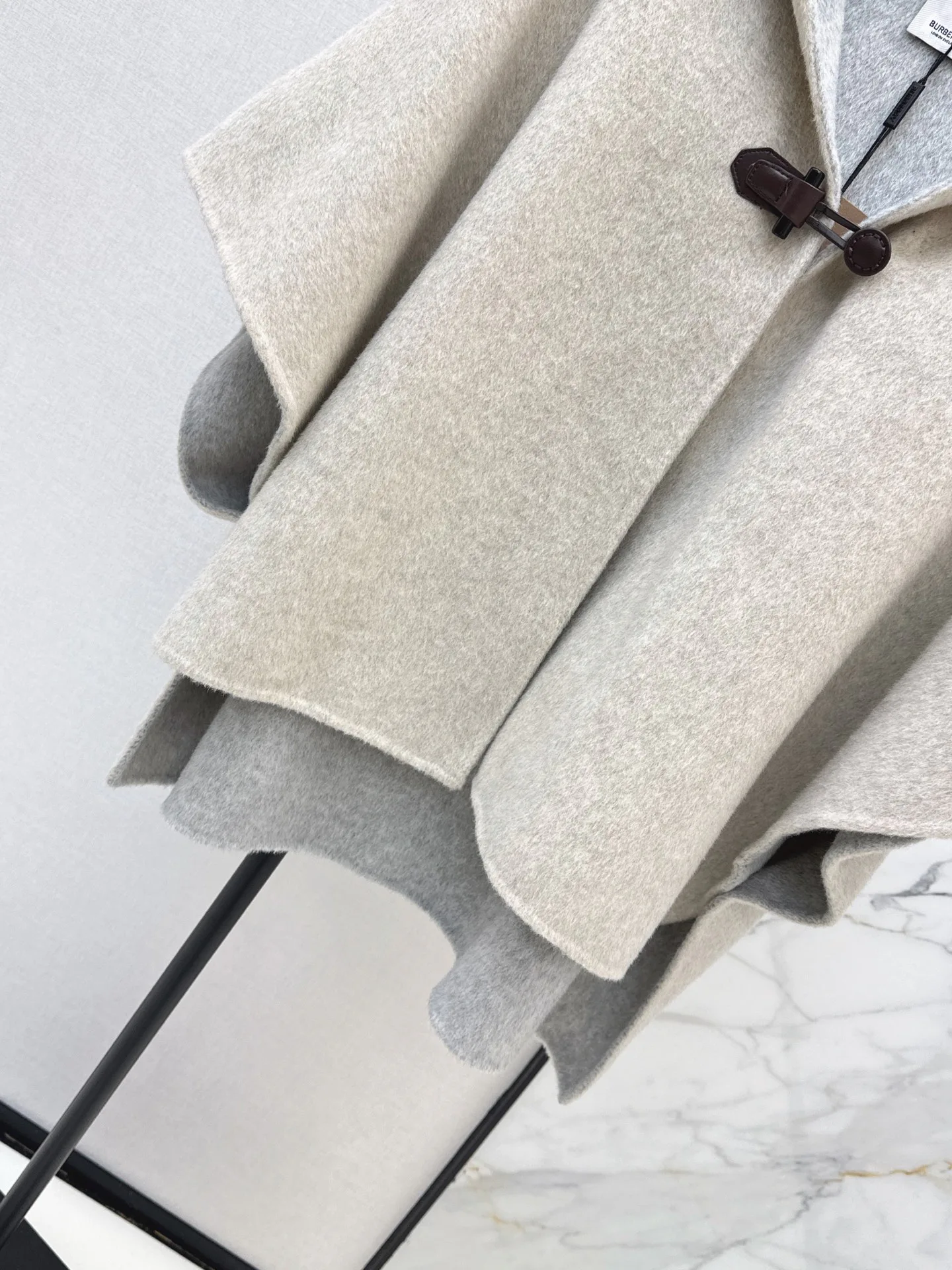 Пальто Женские Burberry 18407949