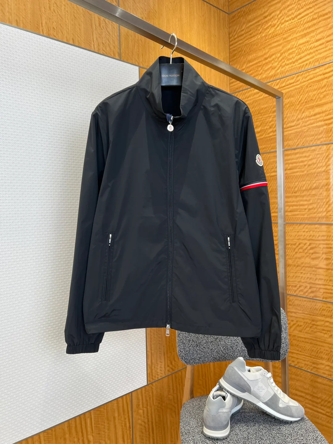 Куртки И Пуховики Мужские Moncler 17571930