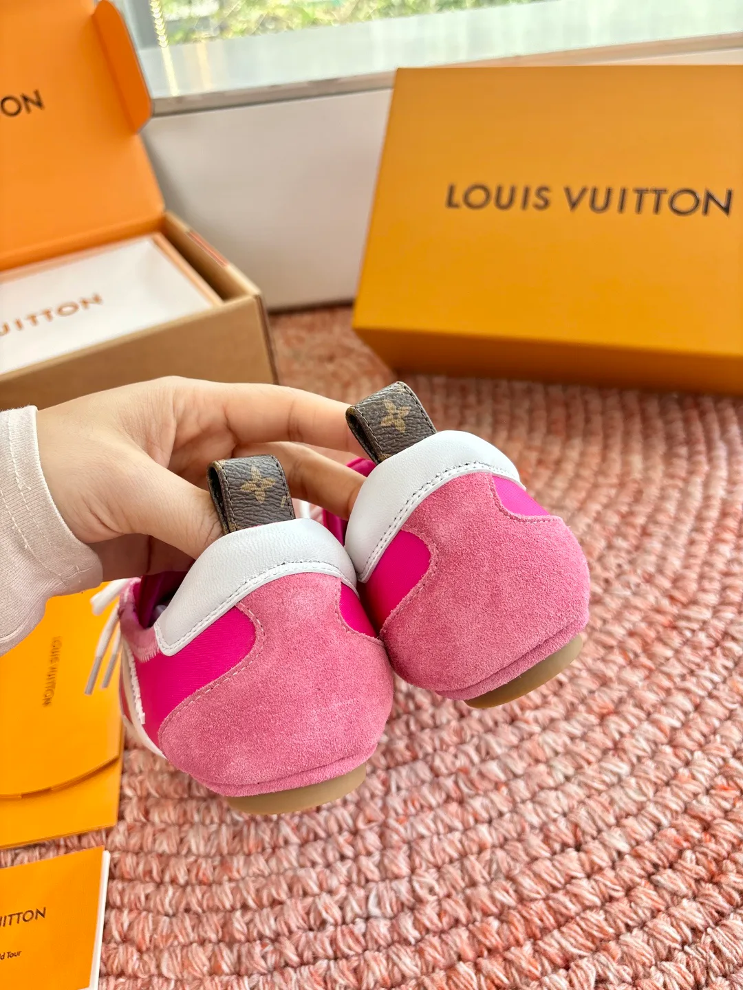 Кроссовки Женские Louis Vuitton 14164959