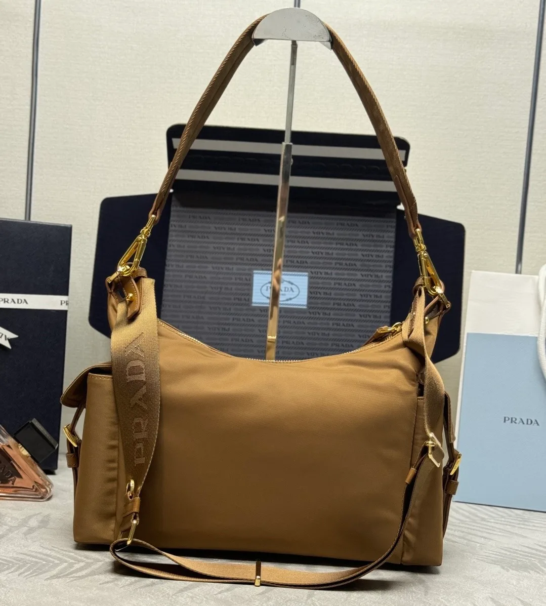 Сумки На Ремне Женские Prada 12583849