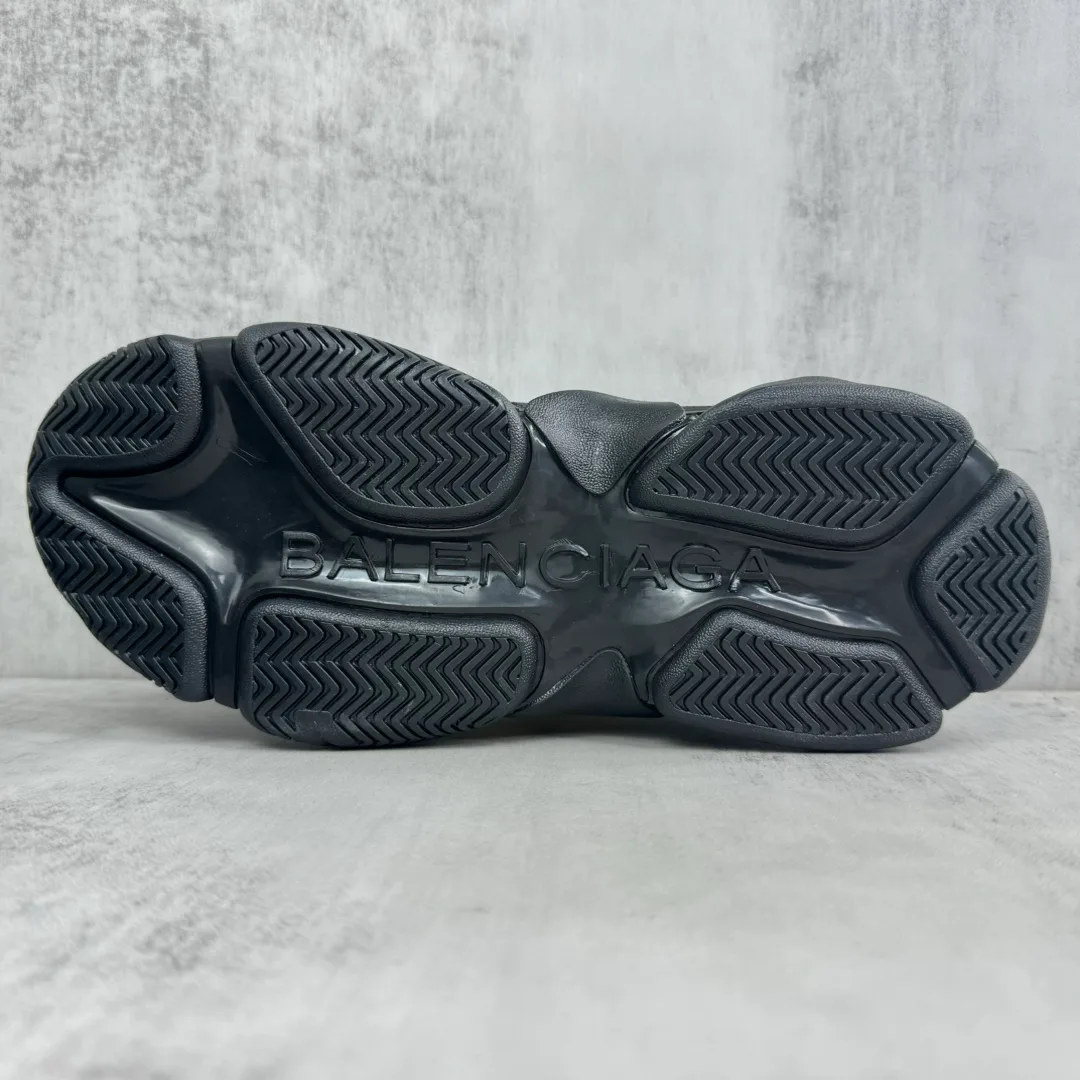 Кроссовки Женские Balenciaga 11216249