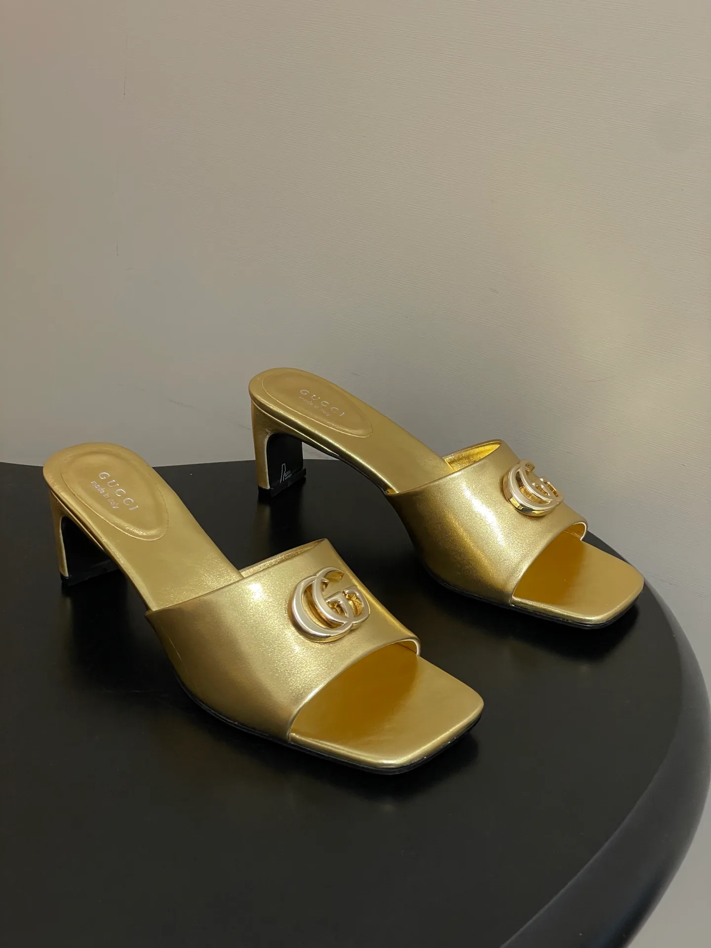 Сандалии Женские Gucci 10395327