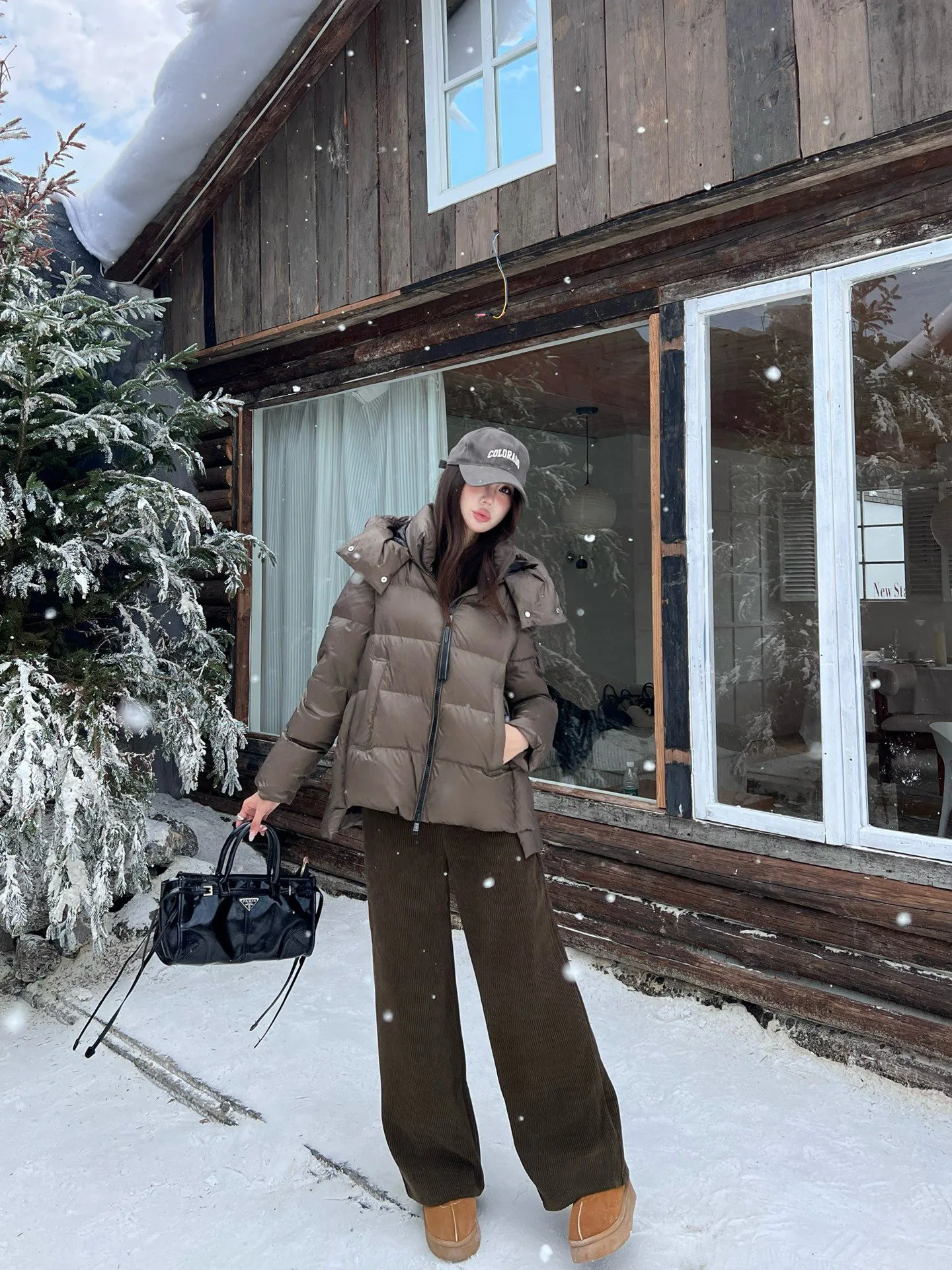 Куртки И Пуховики Женские Prada 18334586