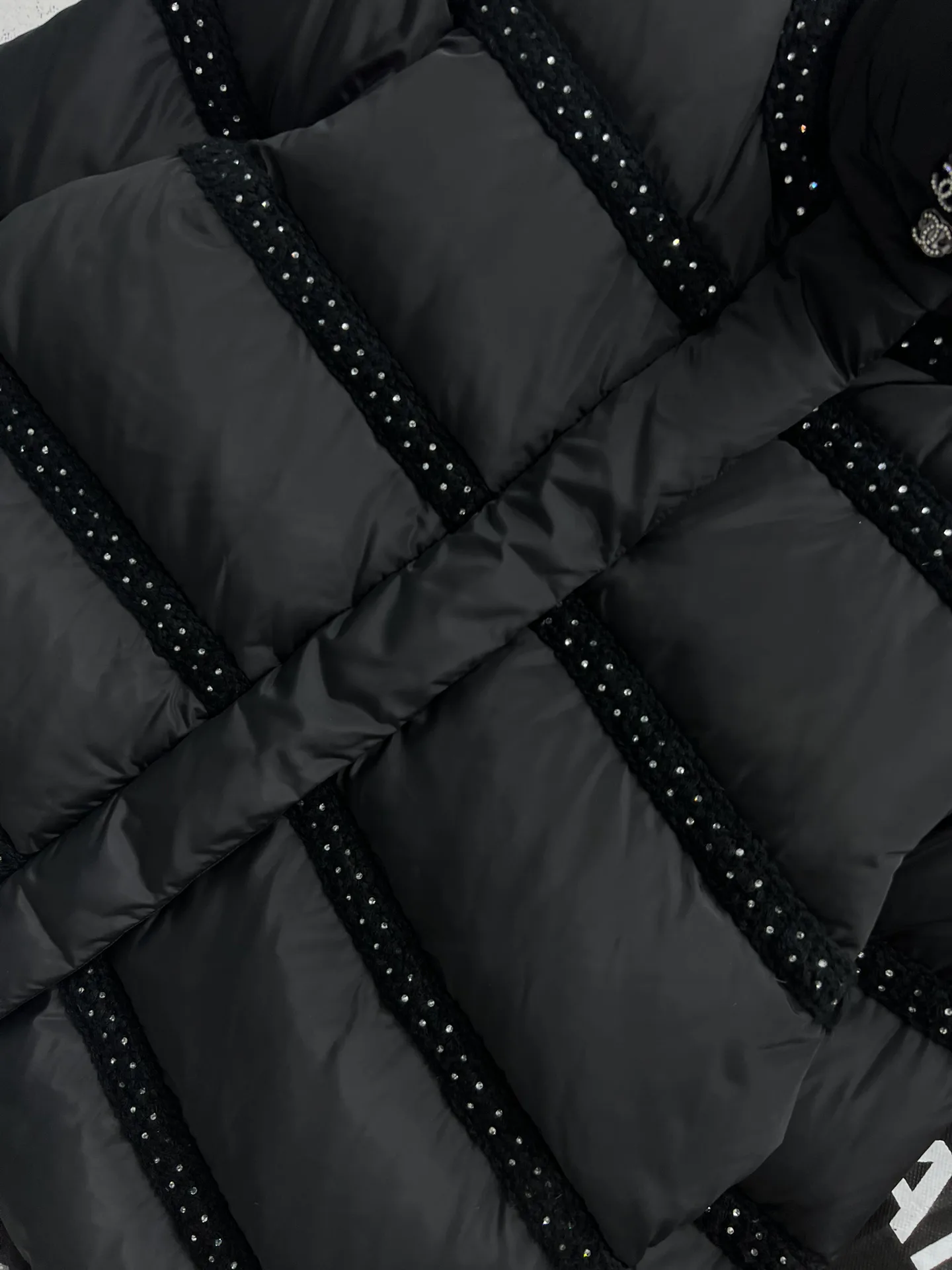 Куртки И Пуховики Женские Chanel 4724