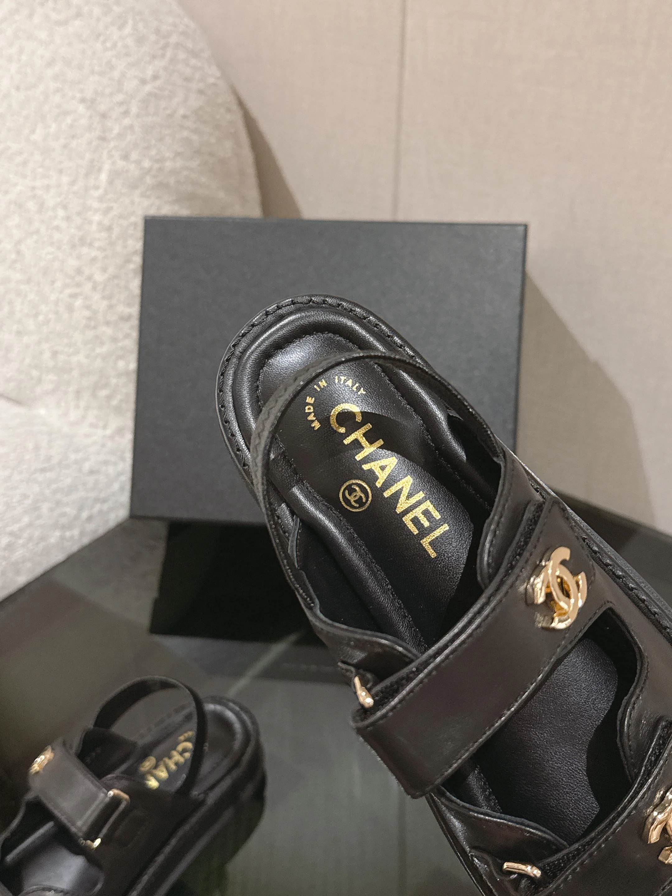 Сандалии Женские Chanel 13571419