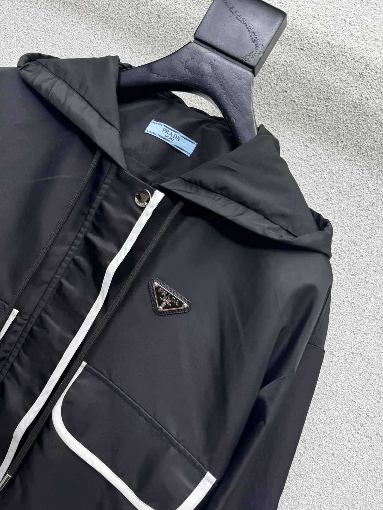 Куртки И Пуховики Женские Prada 18023593