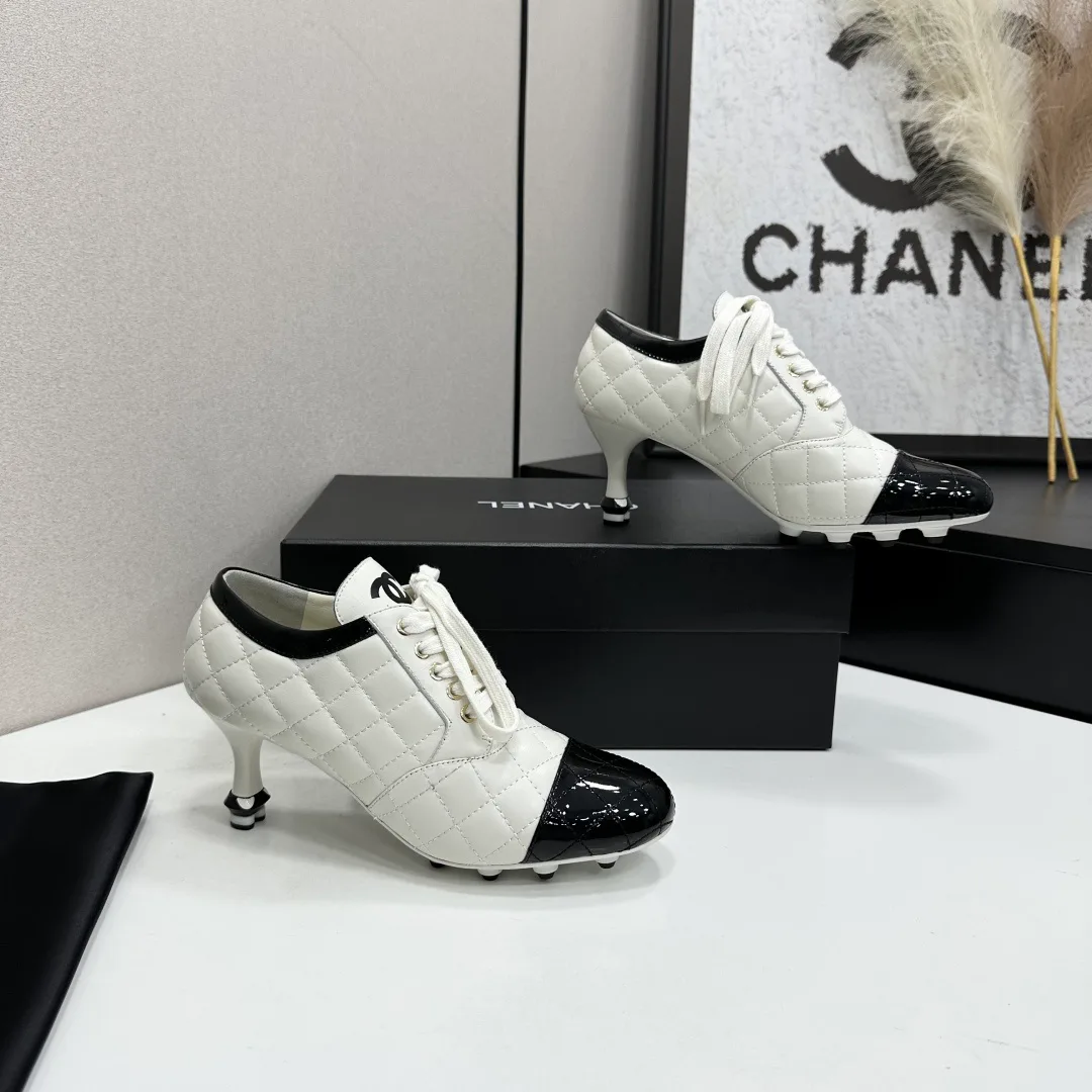 Кроссовки Женские Chanel 18436128
