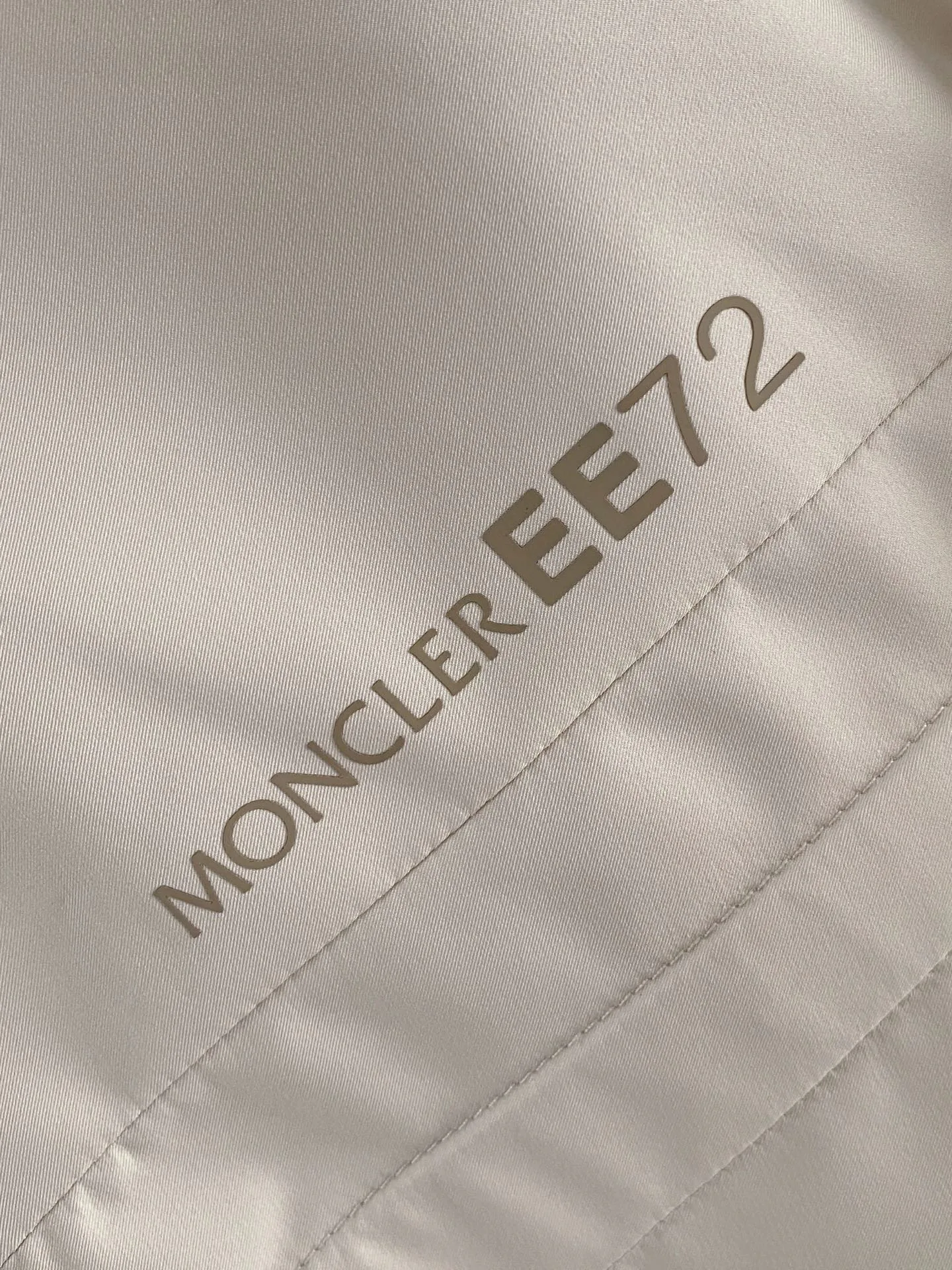 Куртки И Пуховики Мужские Moncler 11504121