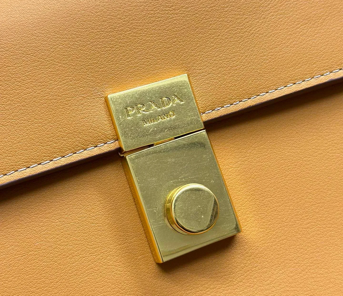 Сумки На Ремне Женские Prada 11462441