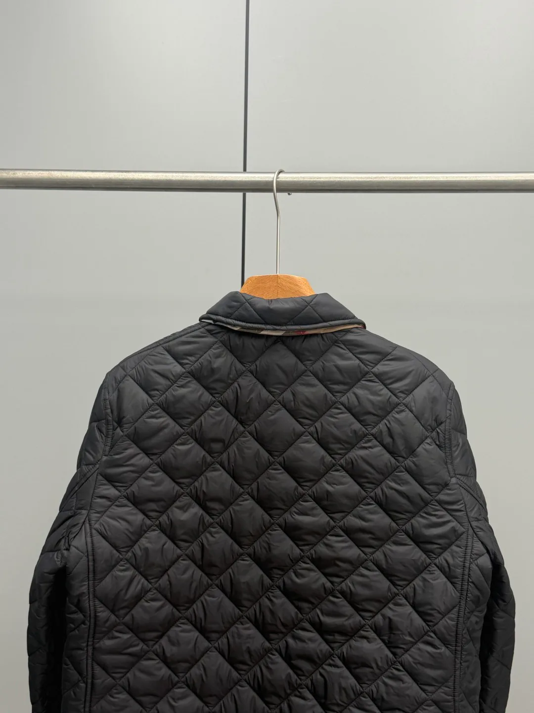 Куртки И Пуховики Женские Burberry 19352946