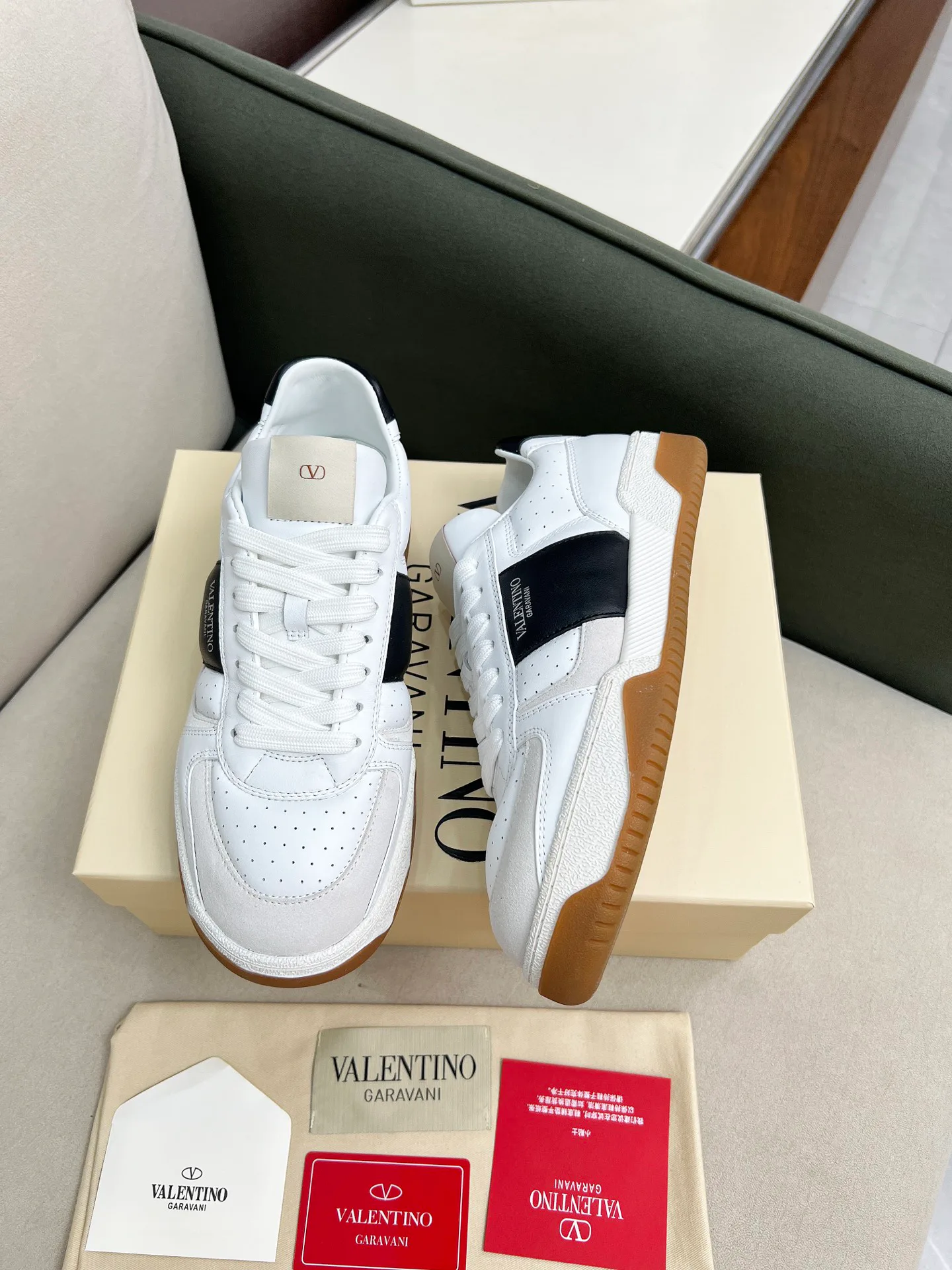 Кроссовки Женские Valentino 2628090