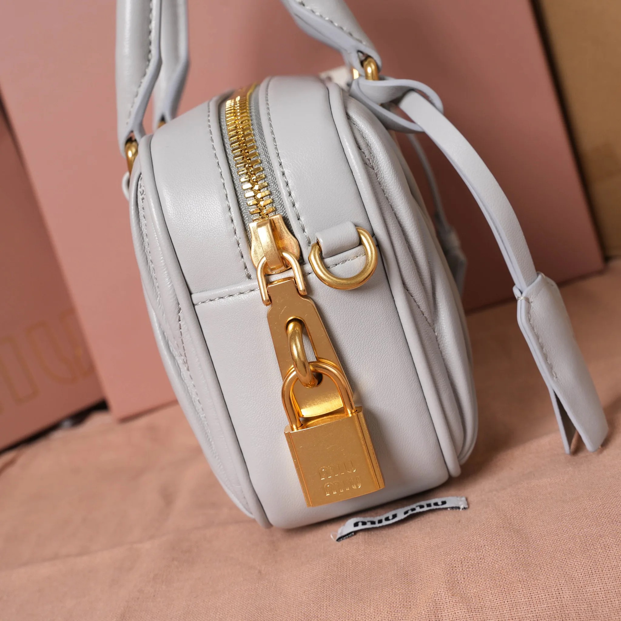 Классические Сумки Женские Miu Miu 11402737