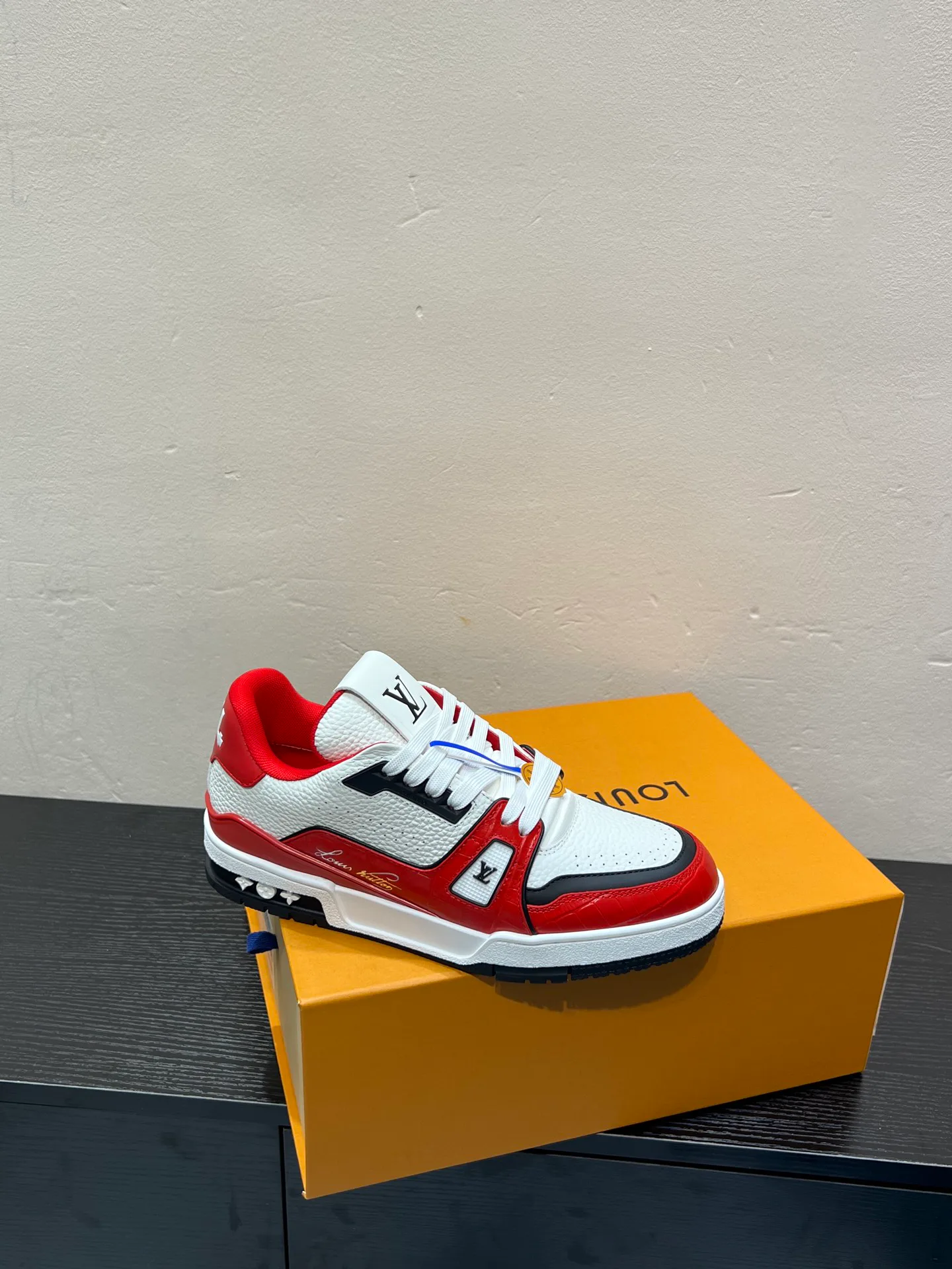 Кроссовки Женские Louis Vuitton 4541292