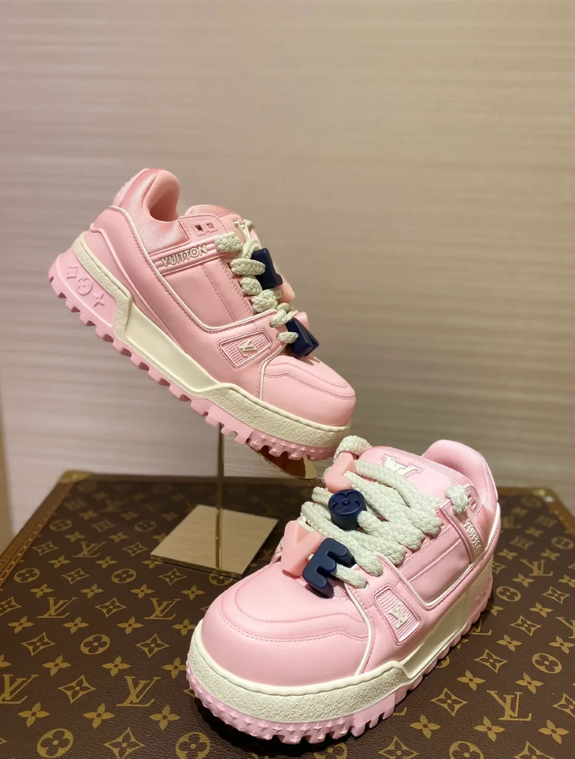 Кроссовки Женские Louis Vuitton