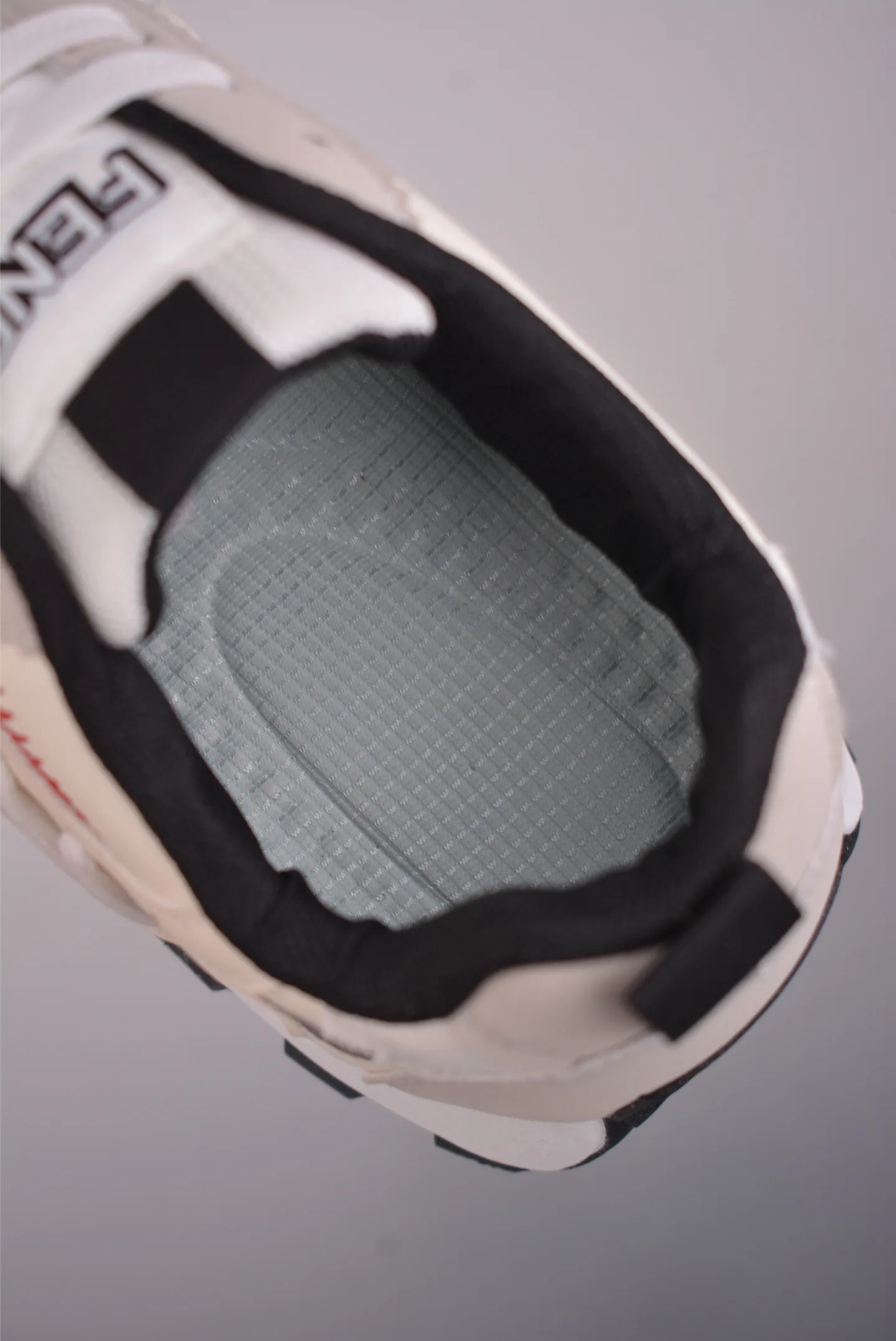 Кроссовки Мужские Fendi 11651048