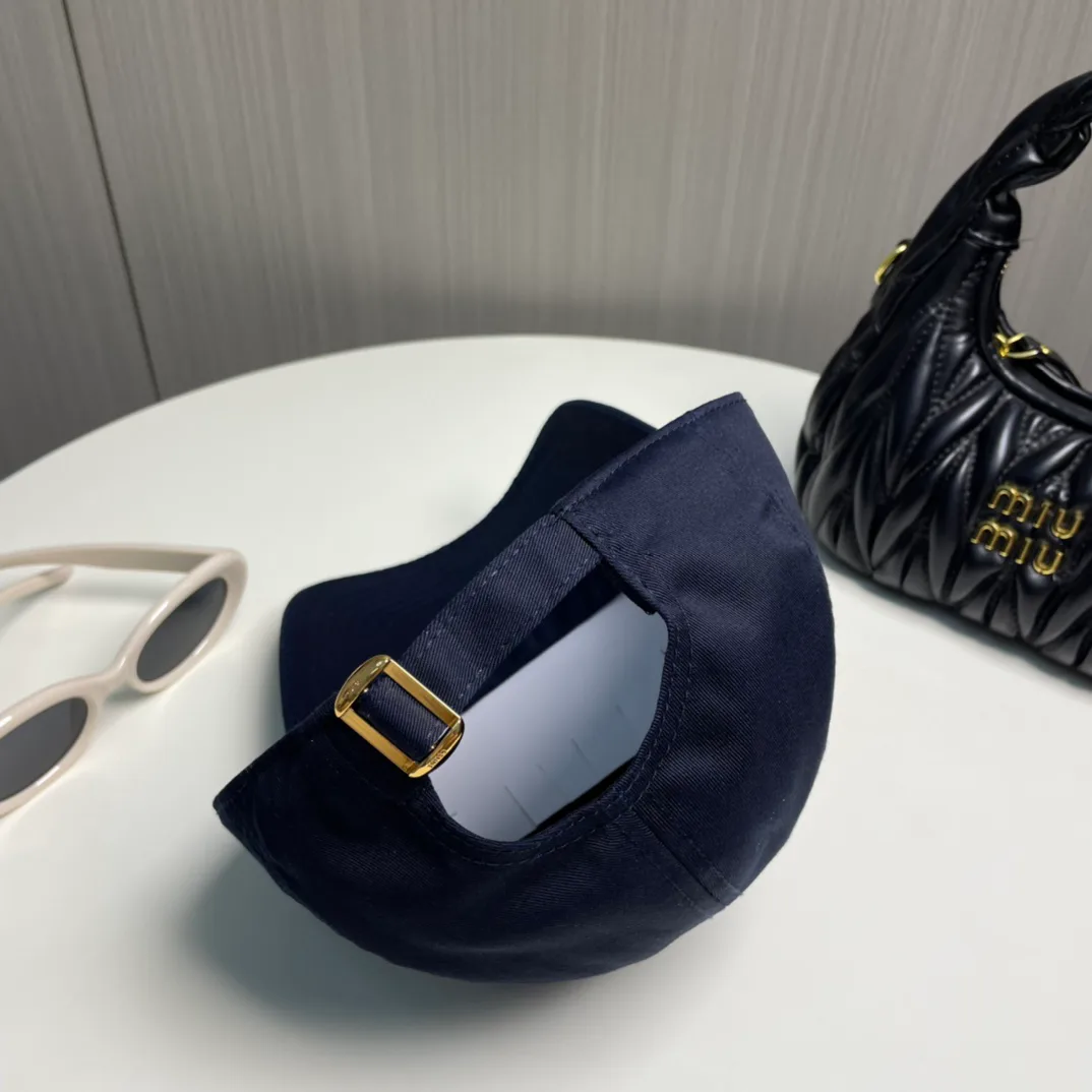 Головные Уборы Celine 13294333