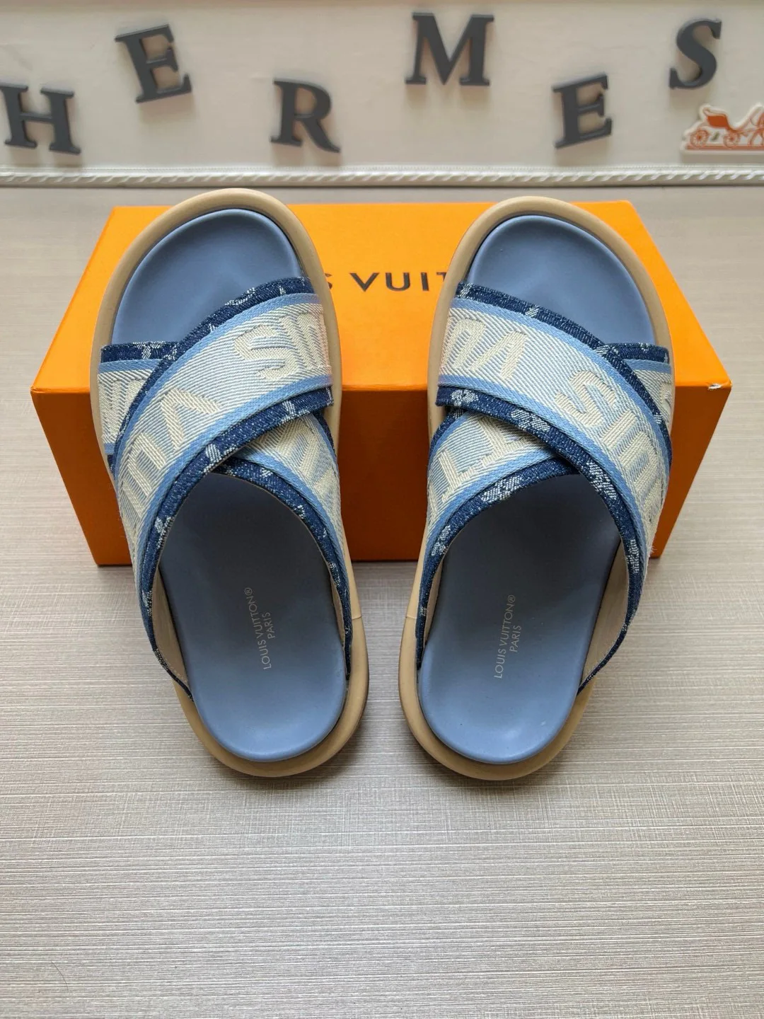 Шлепанцы Женские Louis Vuitton 9801542