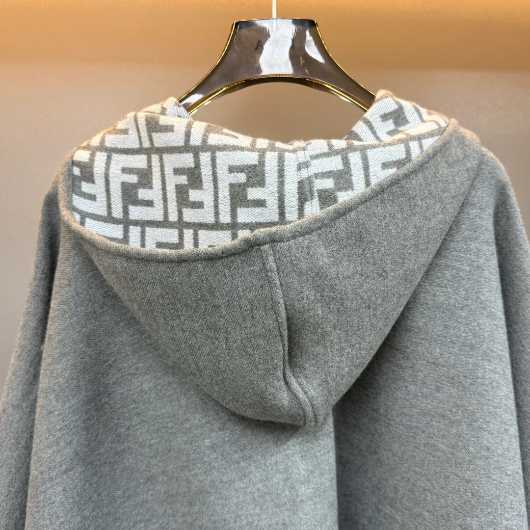 Пальто Женские Fendi 18518806