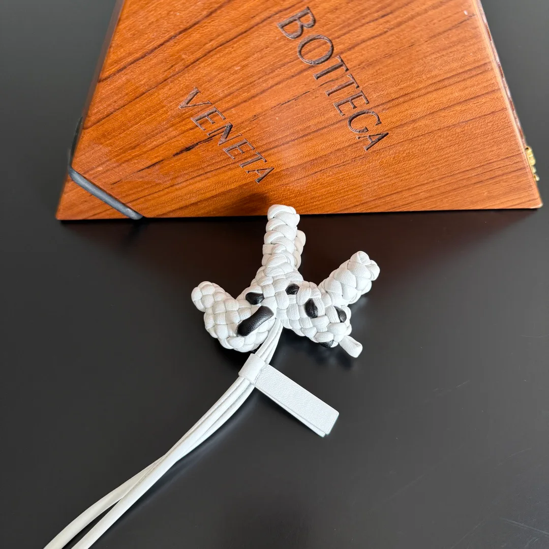 Ключницы Bottega Veneta 546018