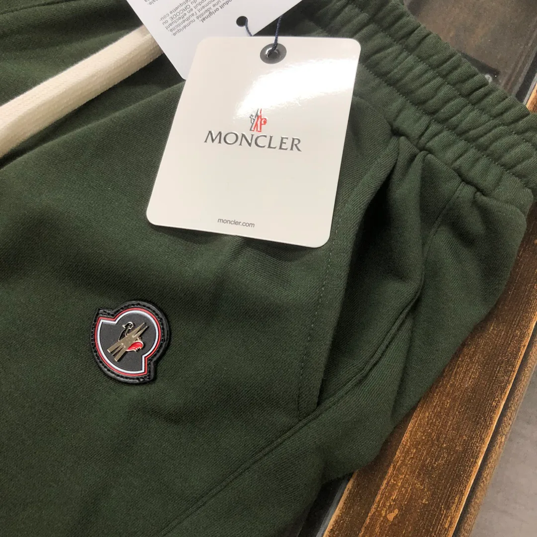 Шорты Женские Moncler 11615943