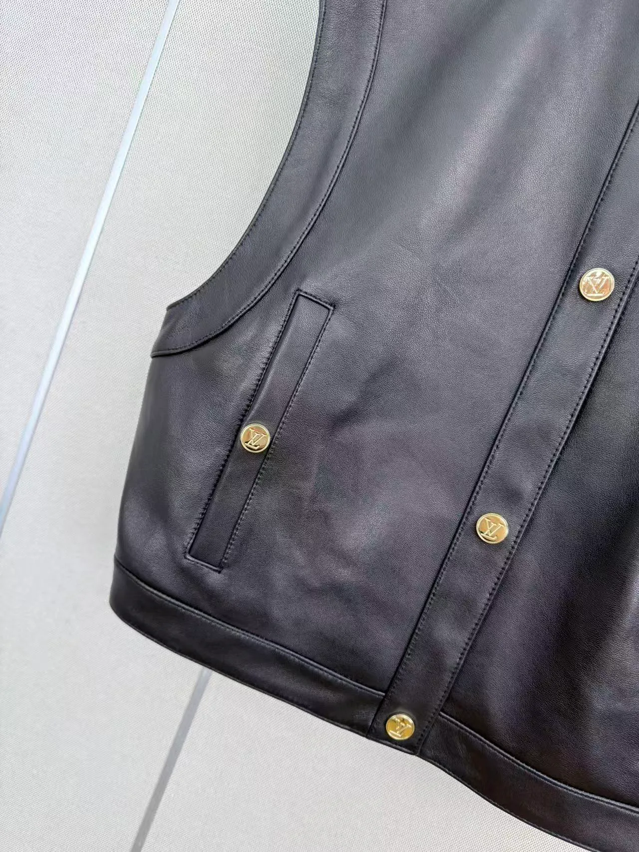 Жилеты Женские Louis Vuitton 18113277