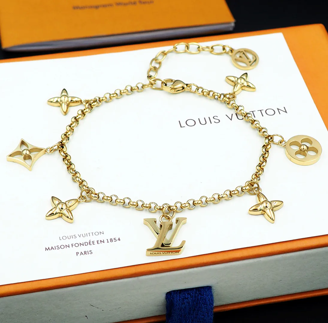 Бижутерия Louis Vuitton 11011200