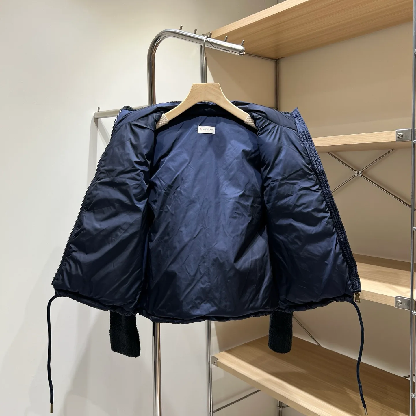 Куртки И Пуховики Женские Moncler 18188619