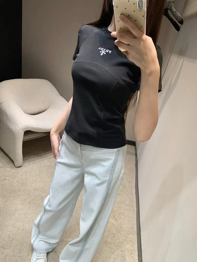 Футболки Женские Prada 483817