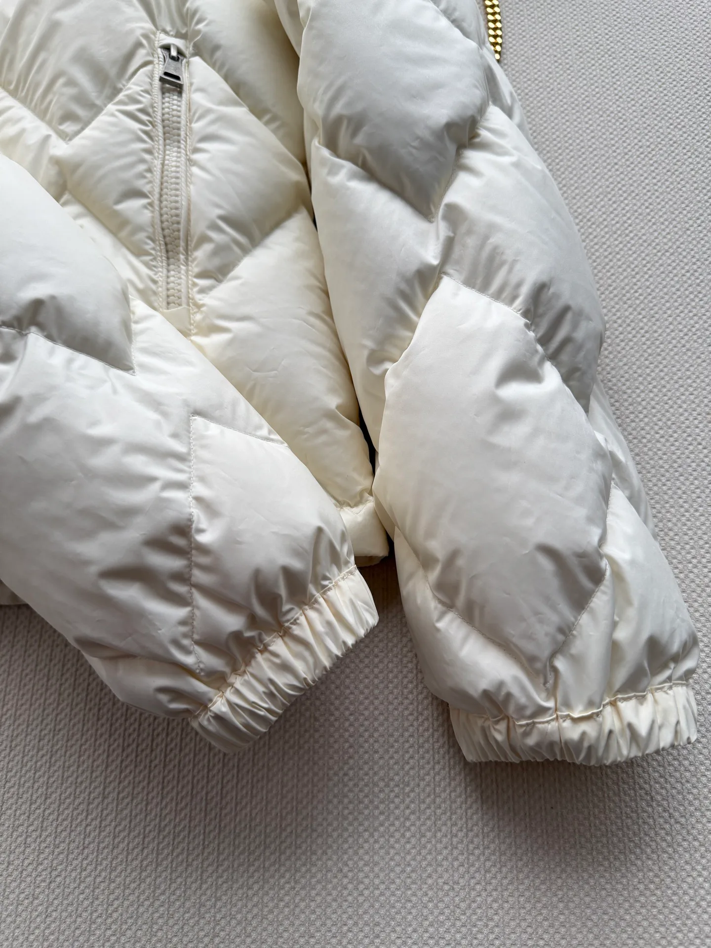 Куртки И Пуховики Женские Moncler 19541091