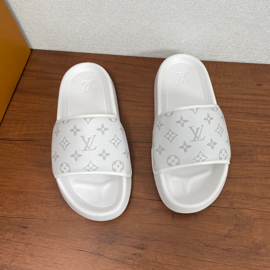 Шлепанцы Женские Louis Vuitton 74076