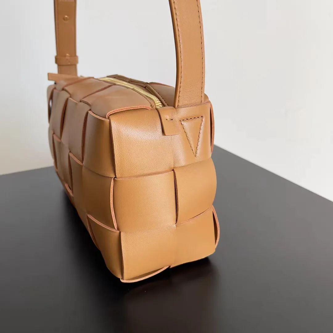 Сумки На Ремне Женские Bottega Veneta 11922463