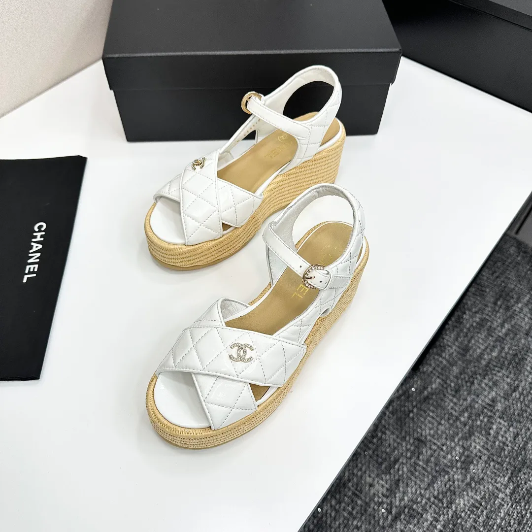 Сандалии Женские Chanel 11627944