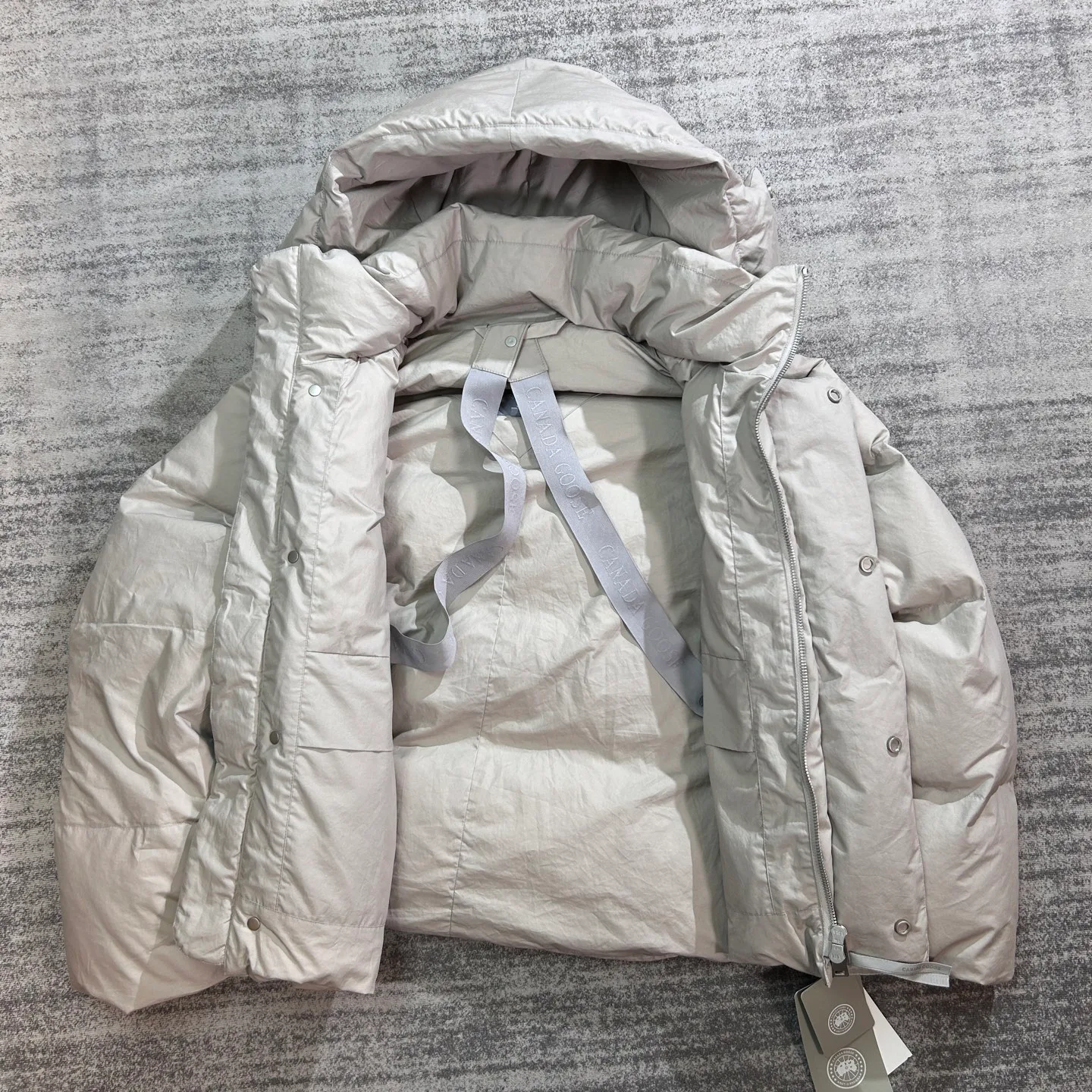 Куртки И Пуховики Женские Canada Goose 19407789