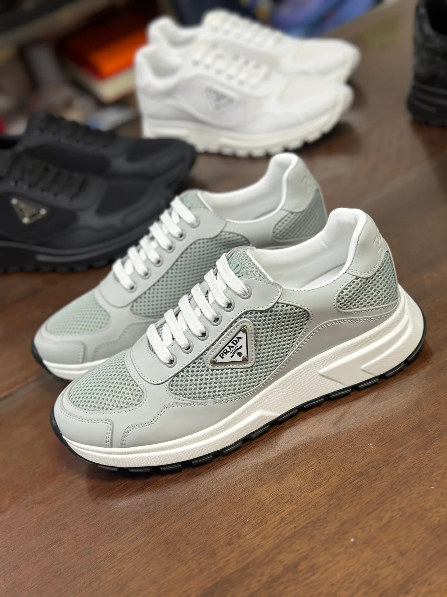 Кроссовки Женские Prada 10456790