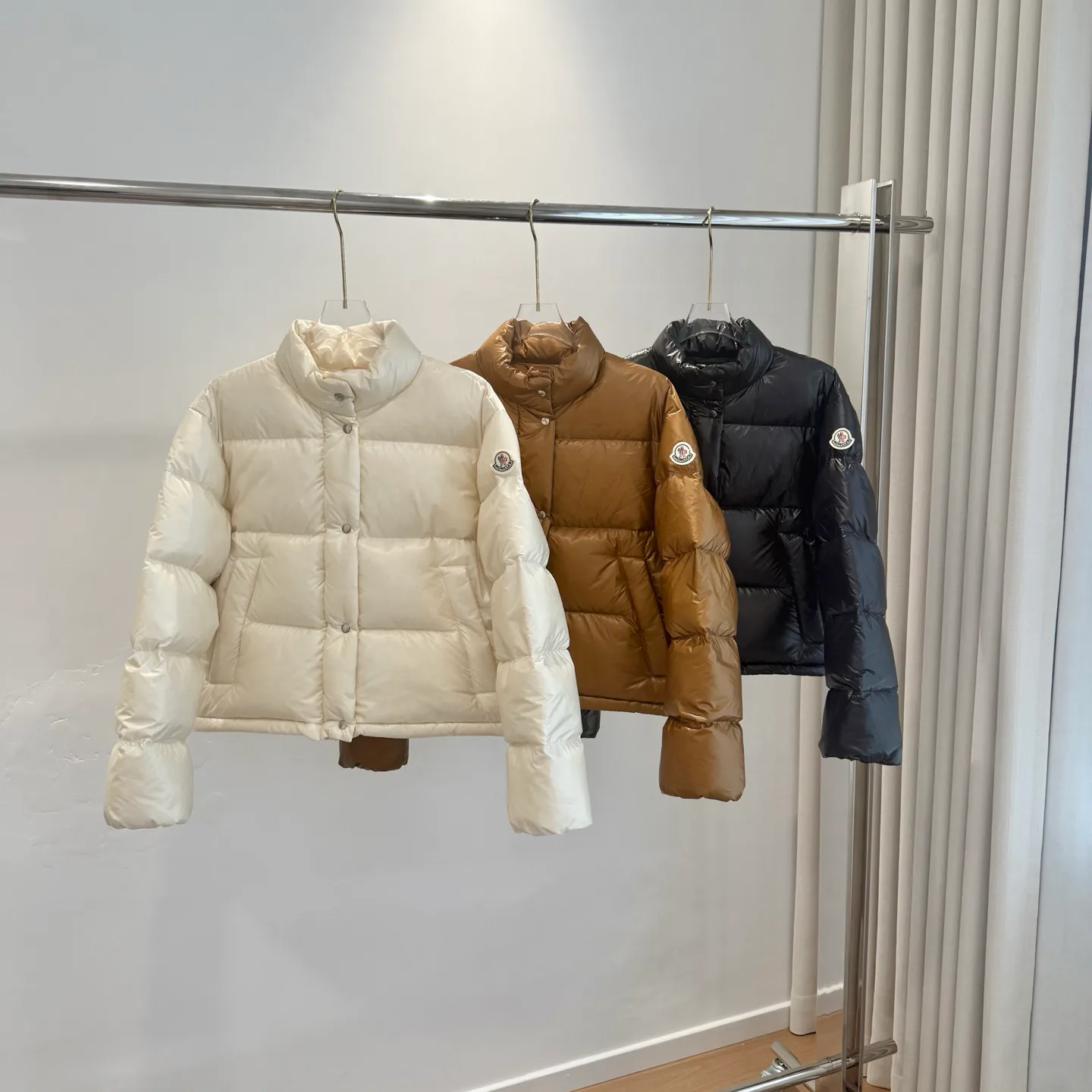 Куртки И Пуховики Женские Moncler 18723717