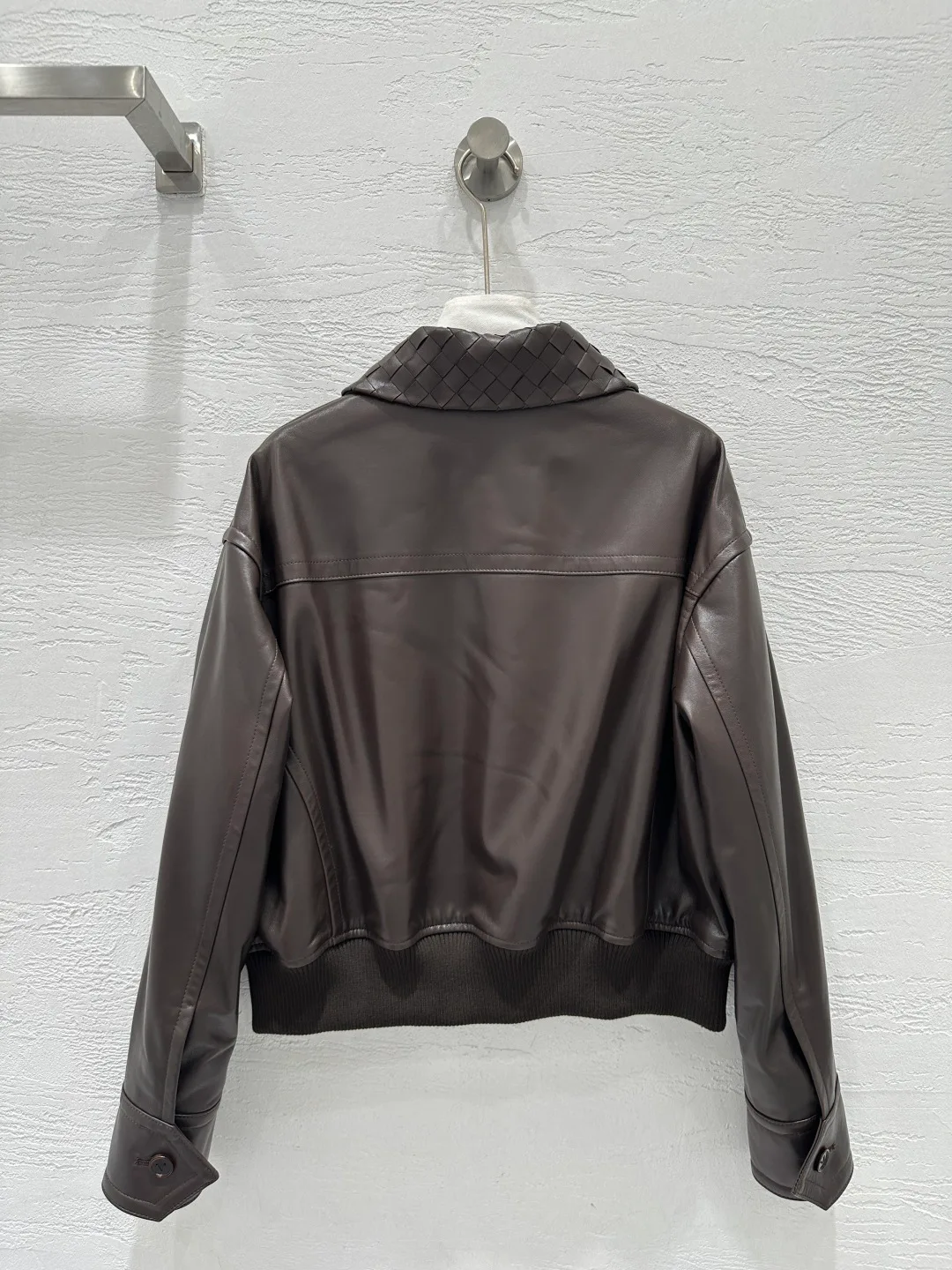 Кожаные Куртки И Дублёнки Женские Bottega Veneta 11950929