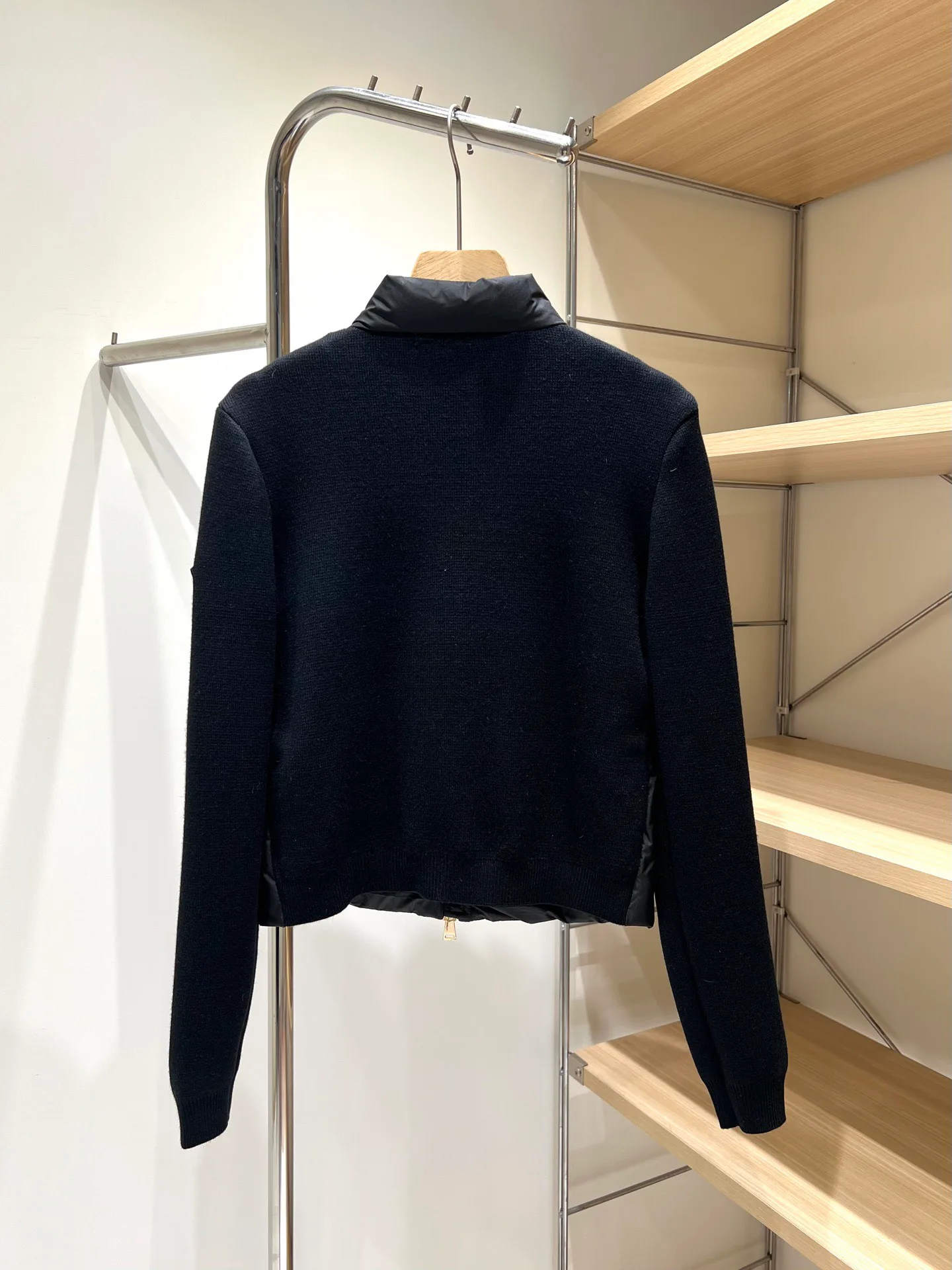 Куртки И Пуховики Женские Moncler 18174917