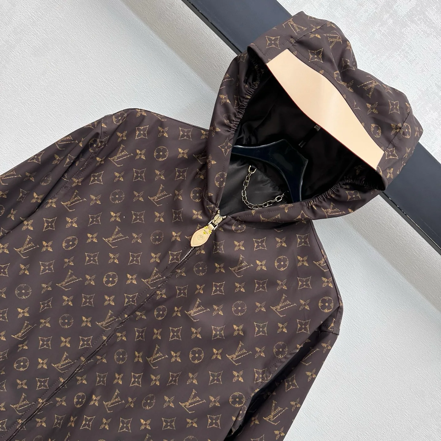 Куртки И Пуховики Женские Louis Vuitton 18328047