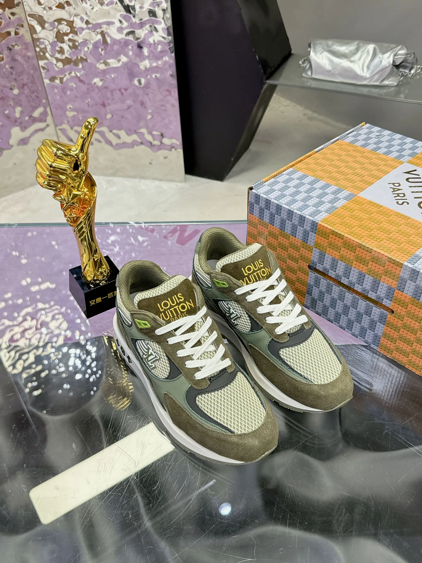 Кроссовки Мужские Louis Vuitton 276159