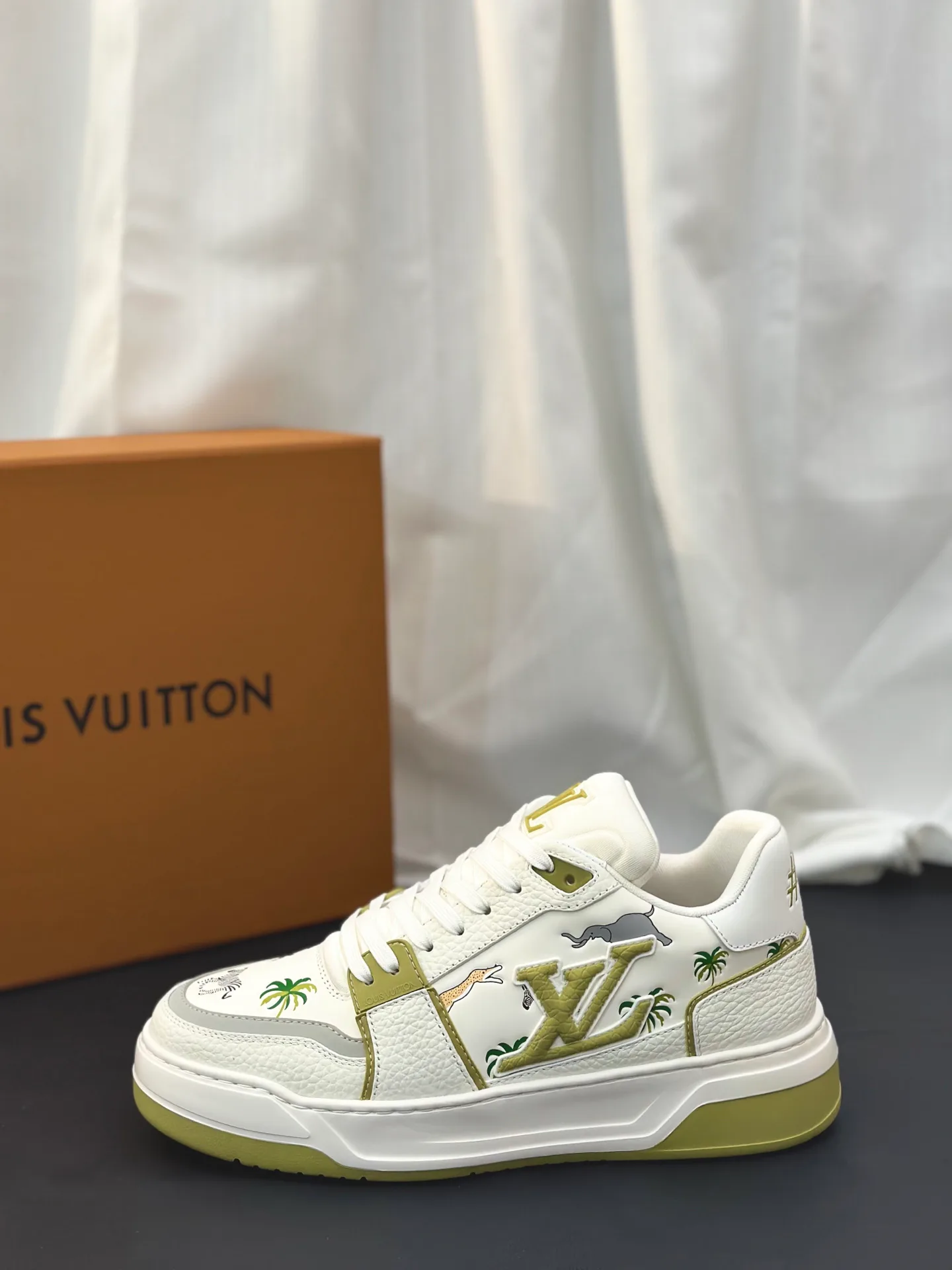 Кроссовки Мужские Louis Vuitton 1801563