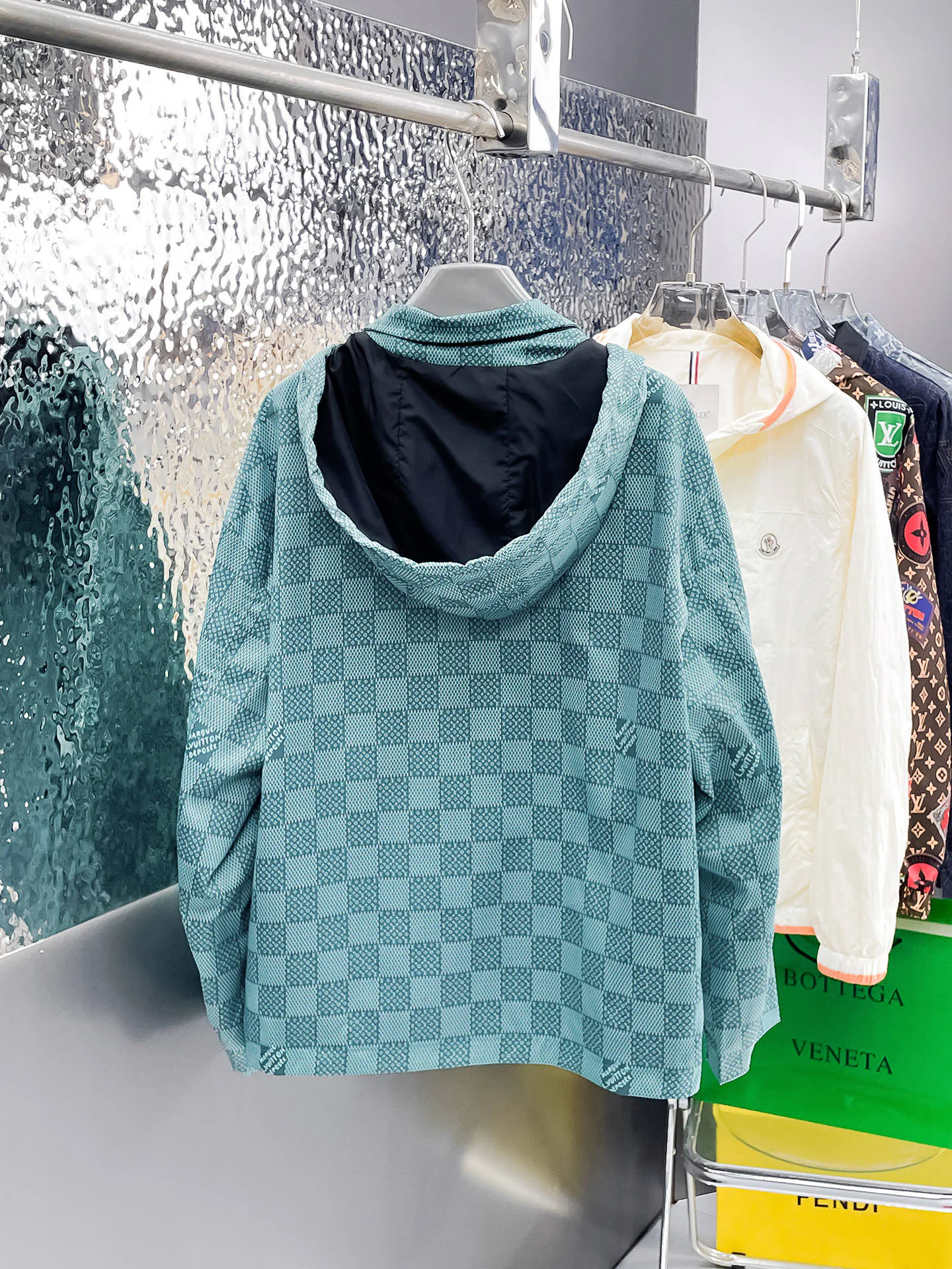 Куртки И Пуховики Мужские Louis Vuitton 9352350