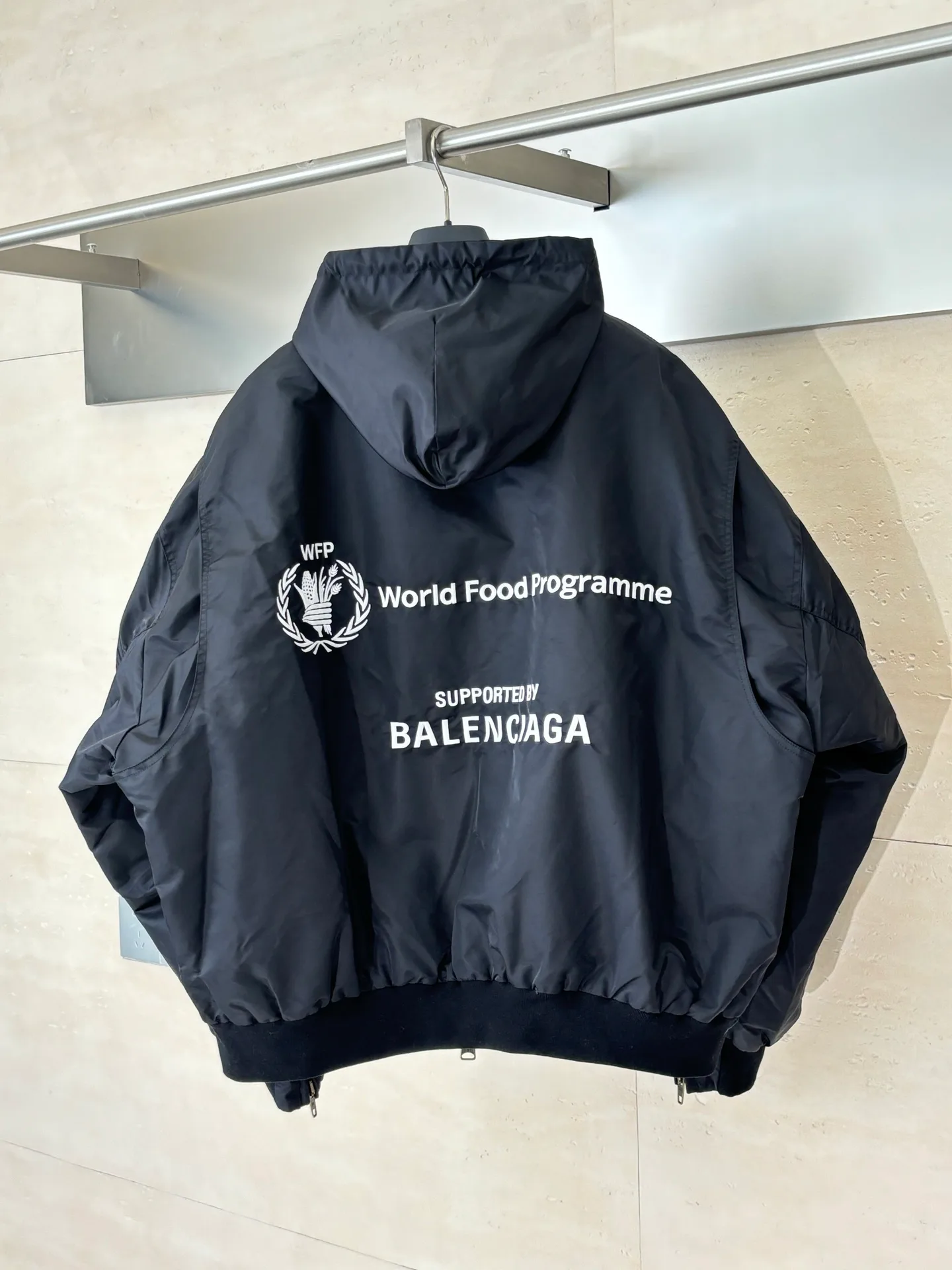 Куртки И Пуховики Мужские Balenciaga 135434