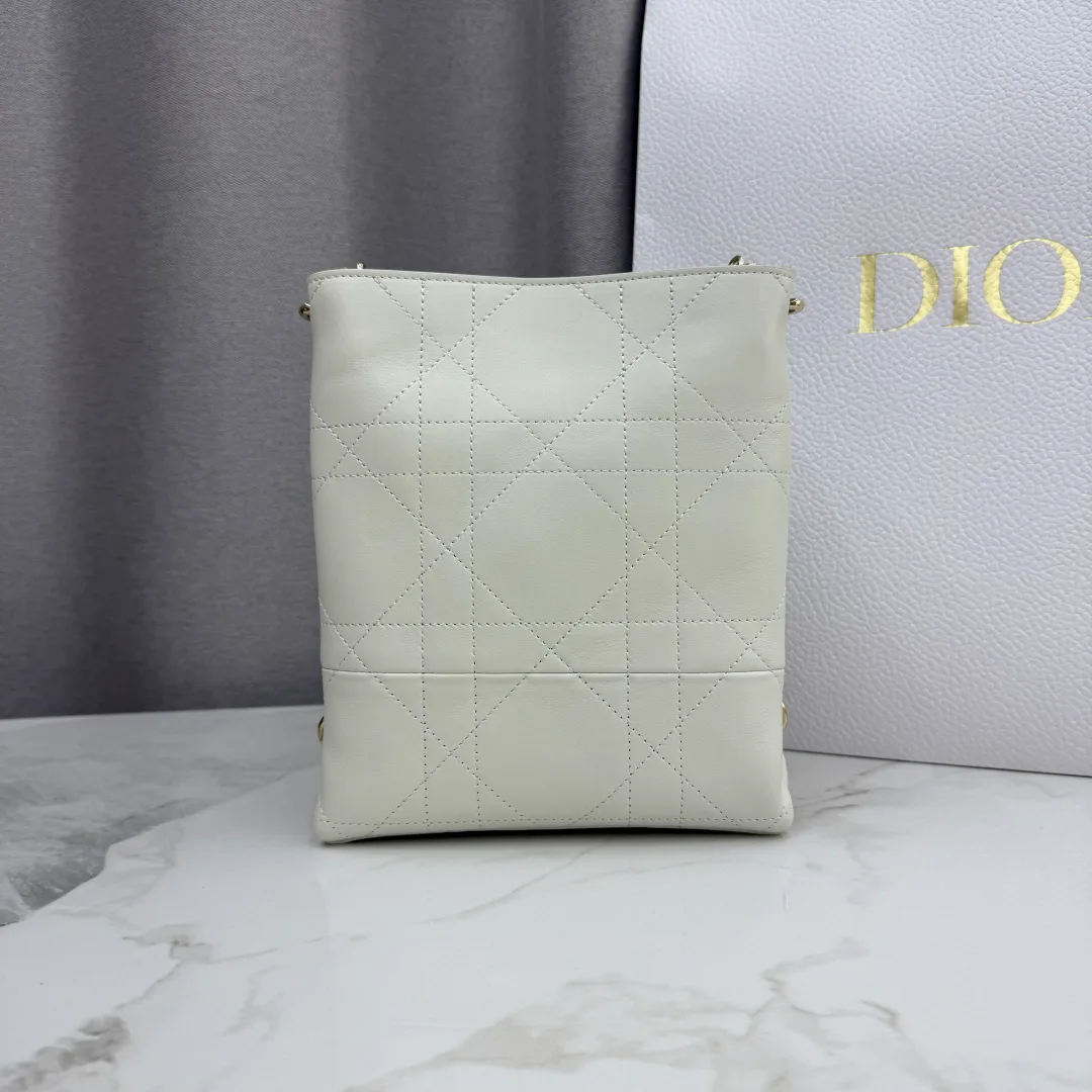 Классические Сумки Женские Christian Dior 11905847