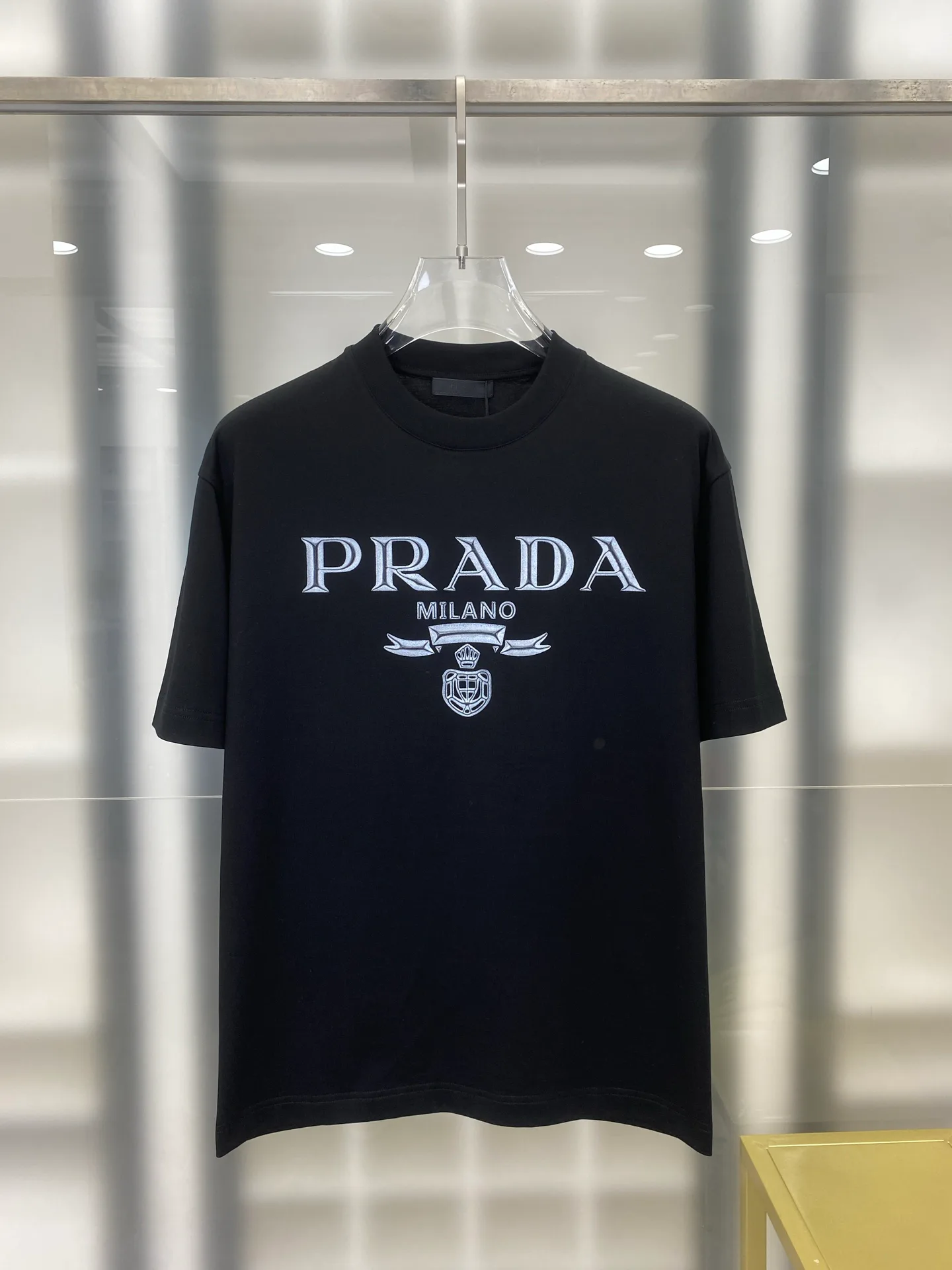 Футболки Женские Prada 1749717