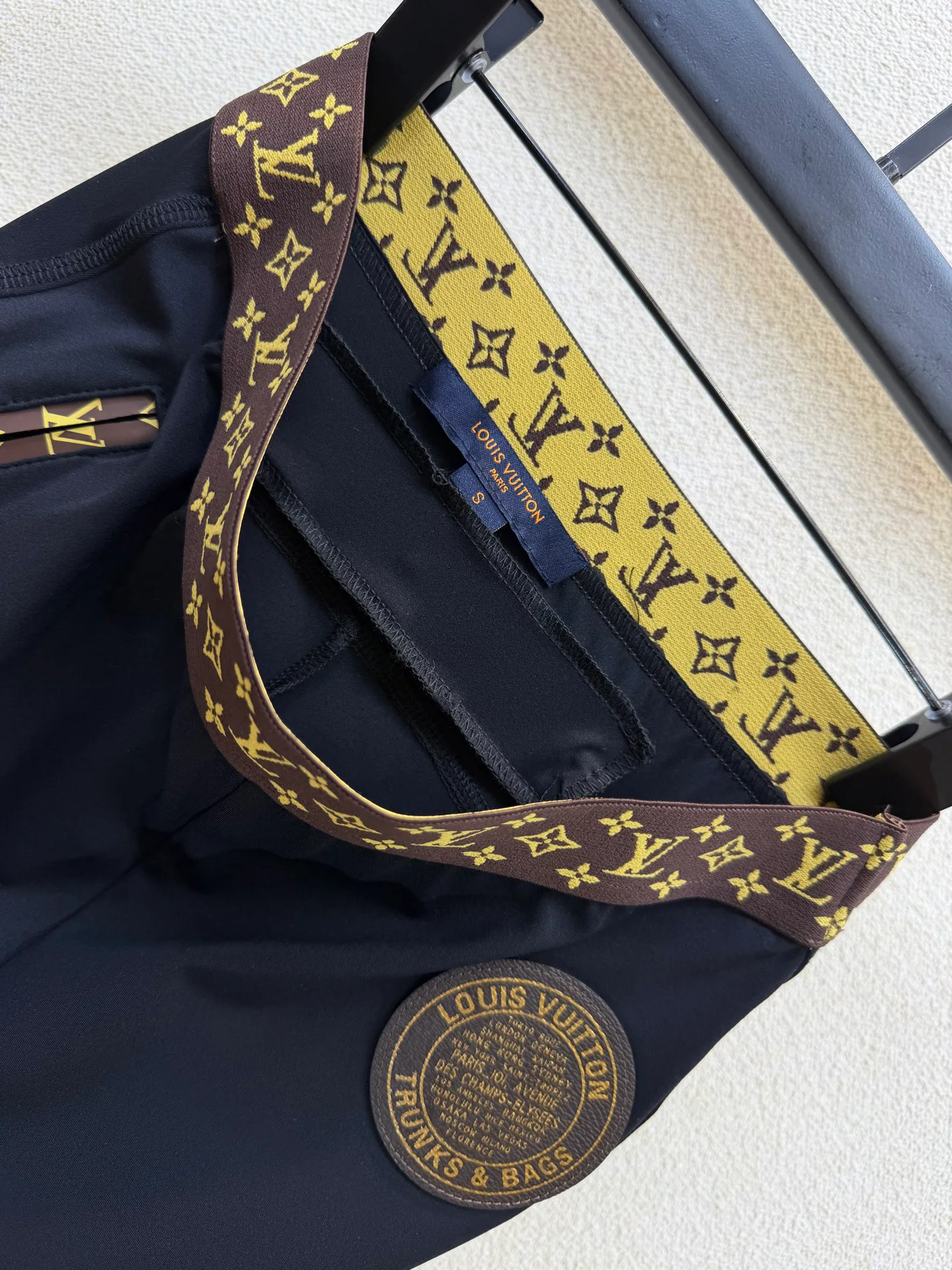 Брюки Женские Louis Vuitton 14426841