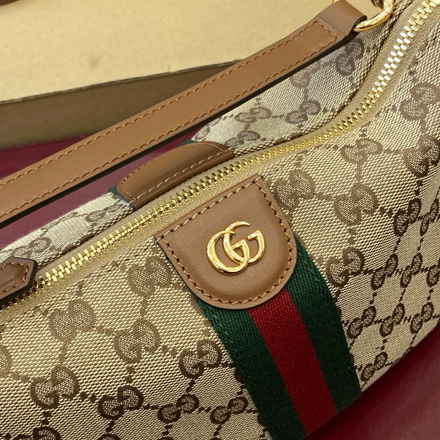 Классические Сумки Женские Gucci 4365370