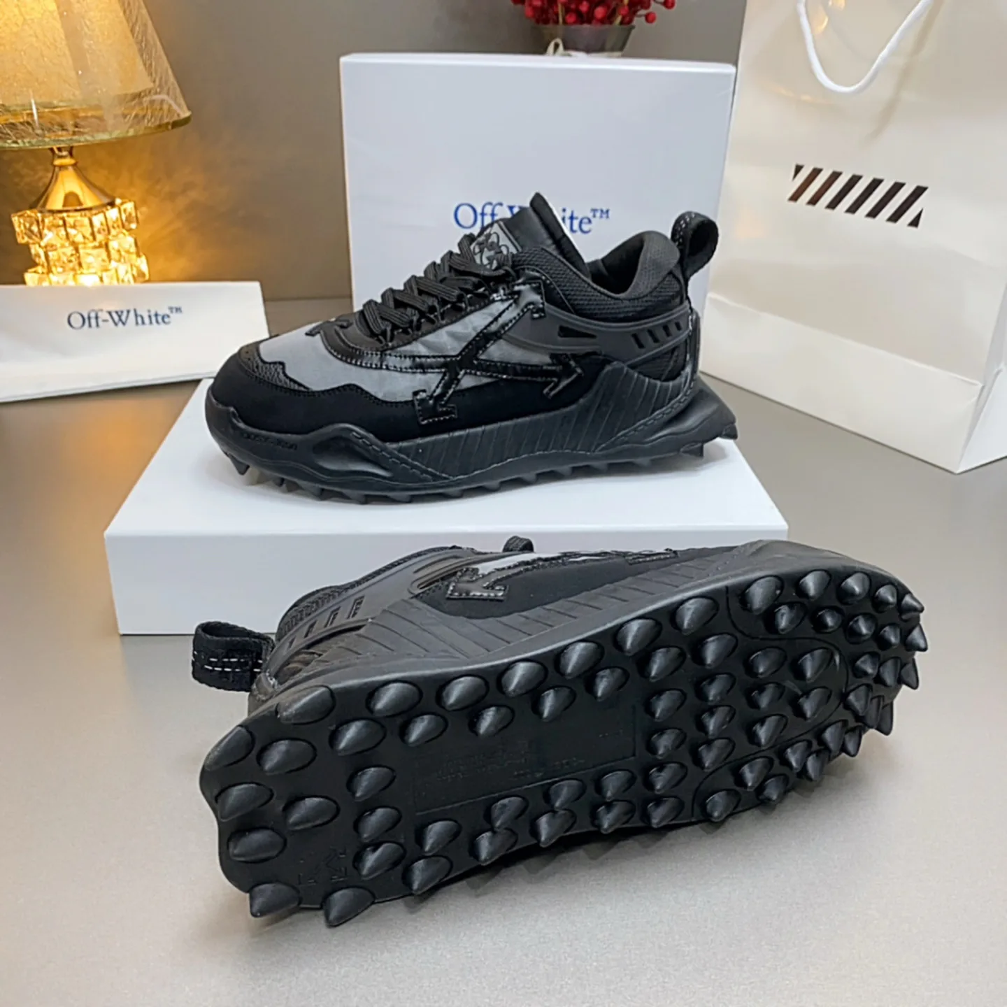 Кроссовки Женские Off-White 17530540