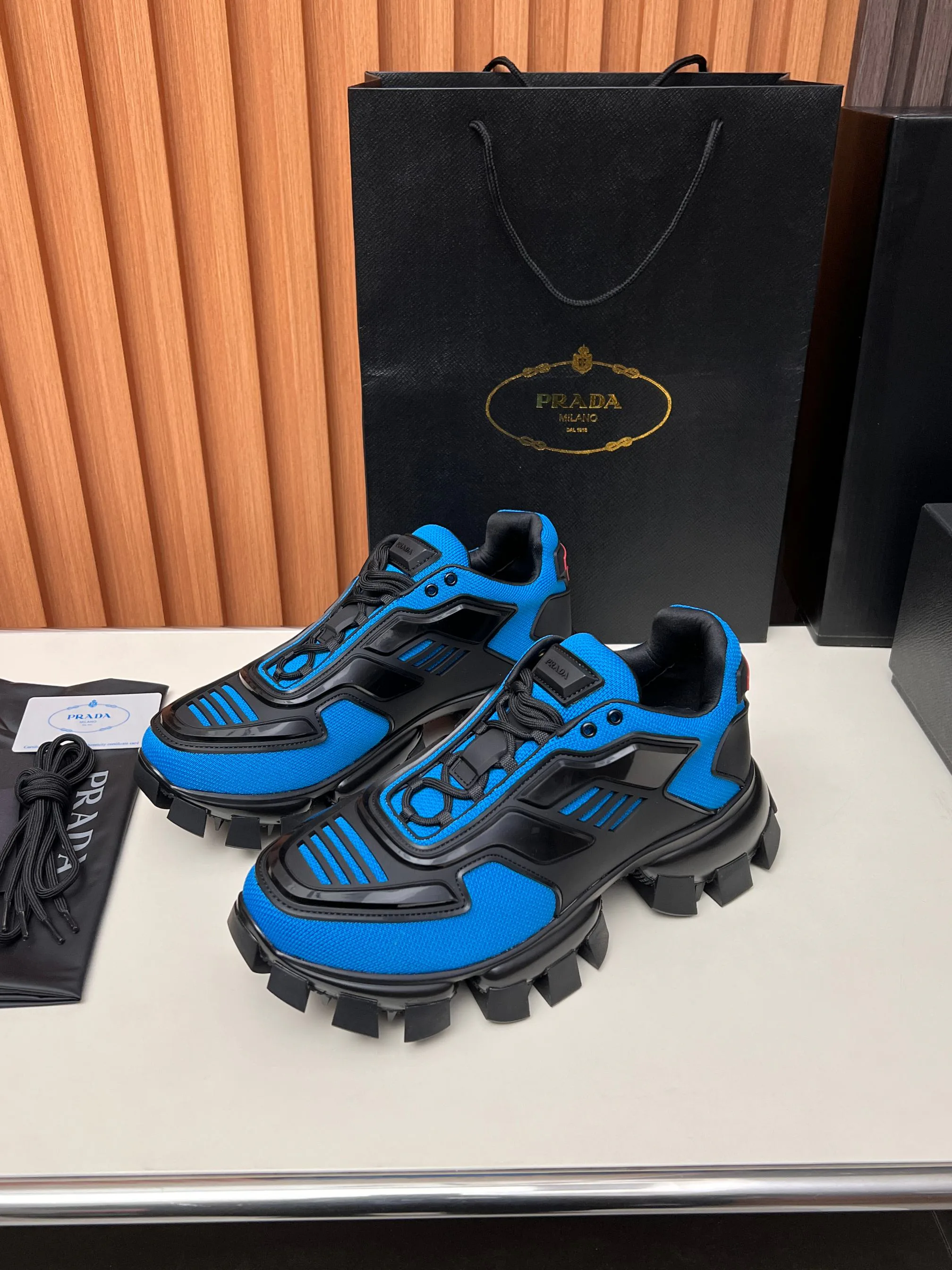 Кроссовки Женские Prada 881680